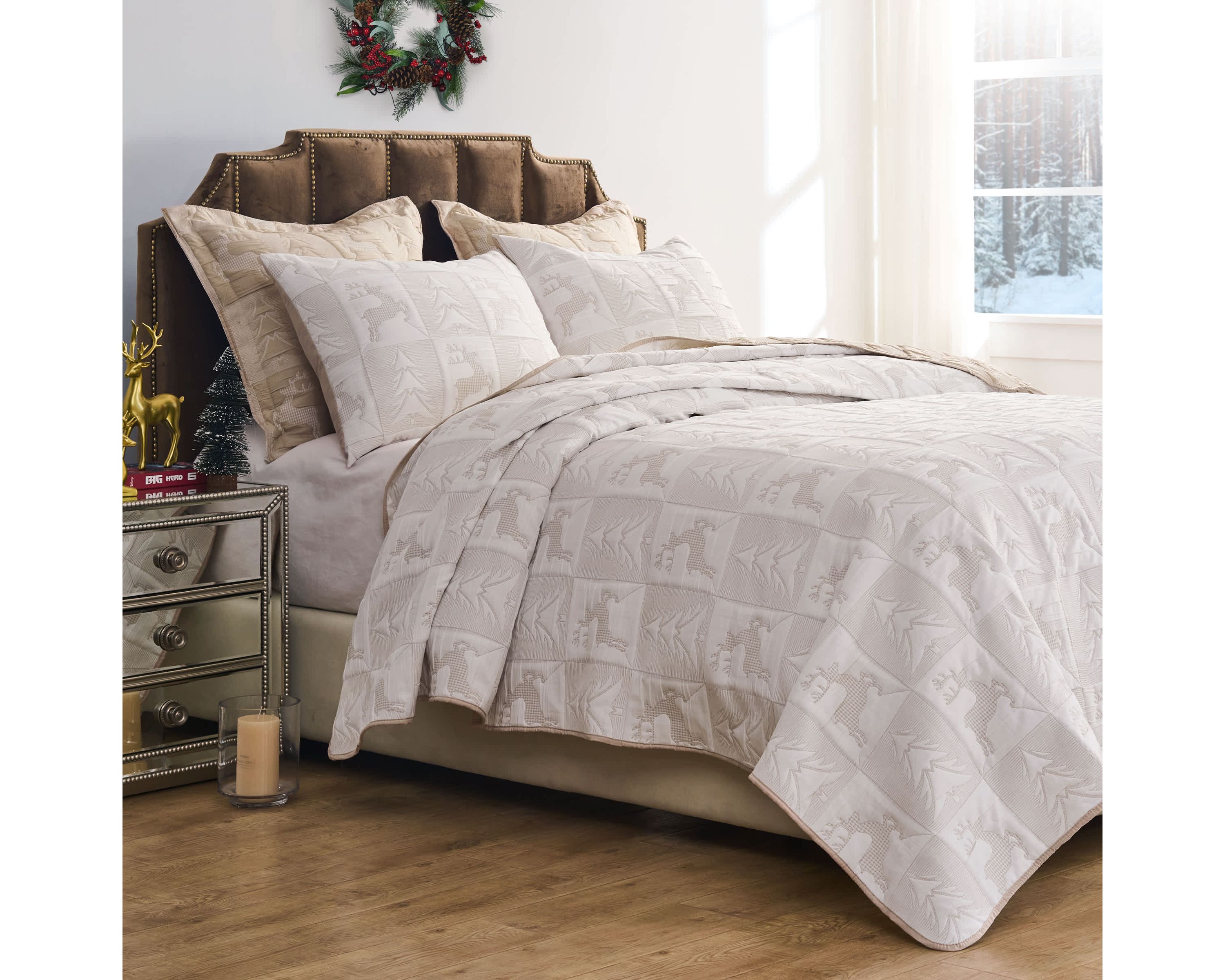 Reindeer Games Coverlet Set
