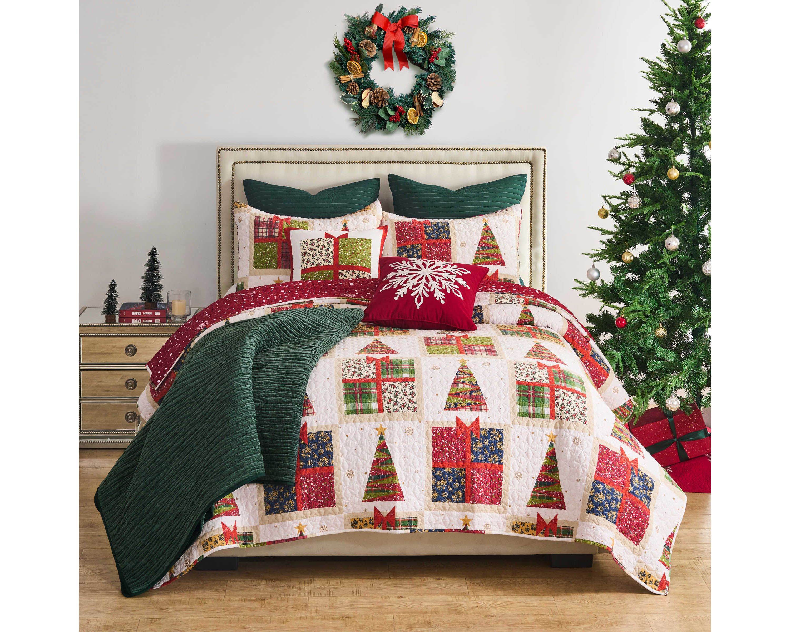 Deck the Halls Quilt Set
