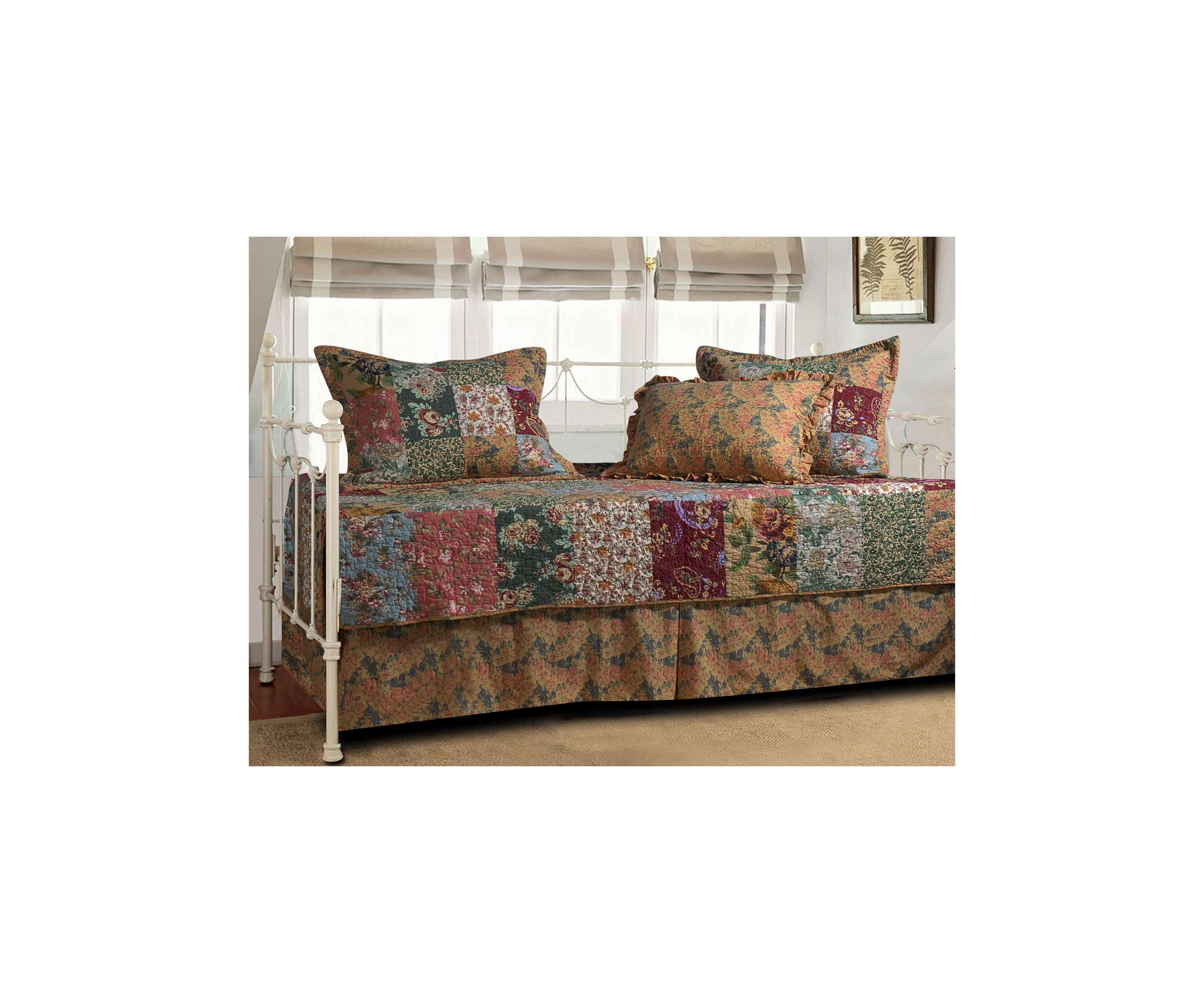 Antique Chic Daybed Set
