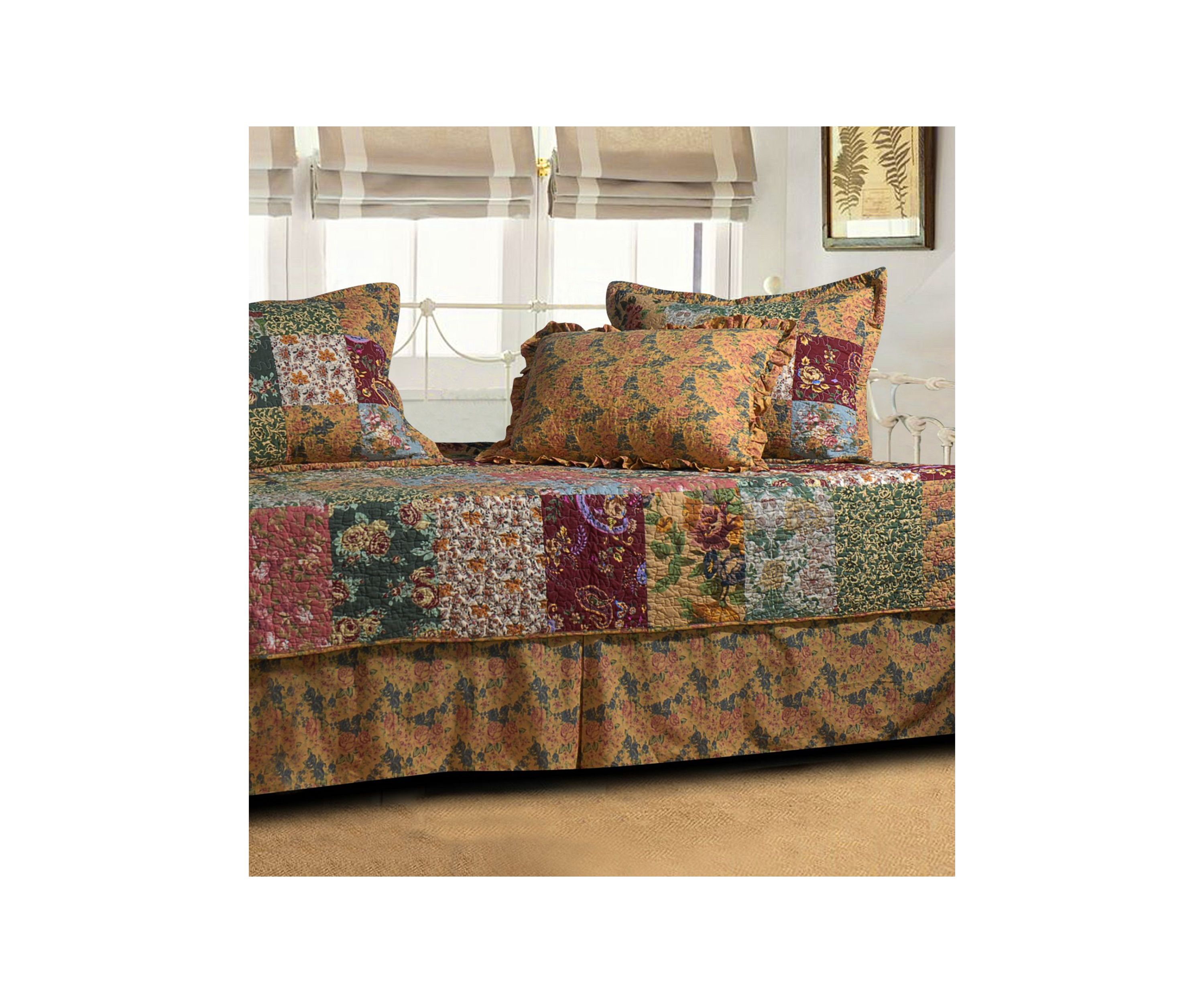Antique Chic Daybed Set