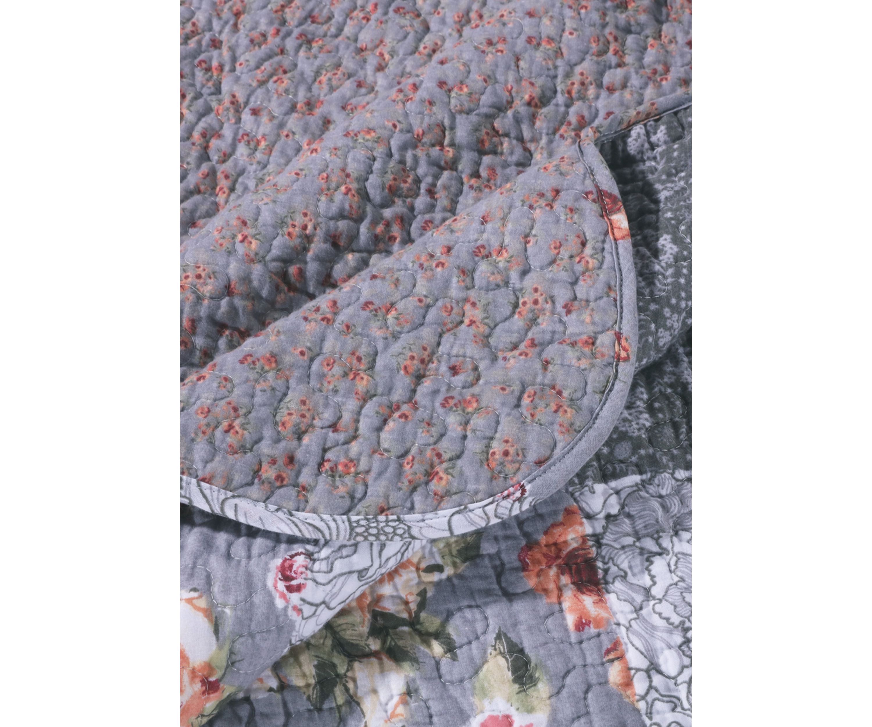 Giulia Throw