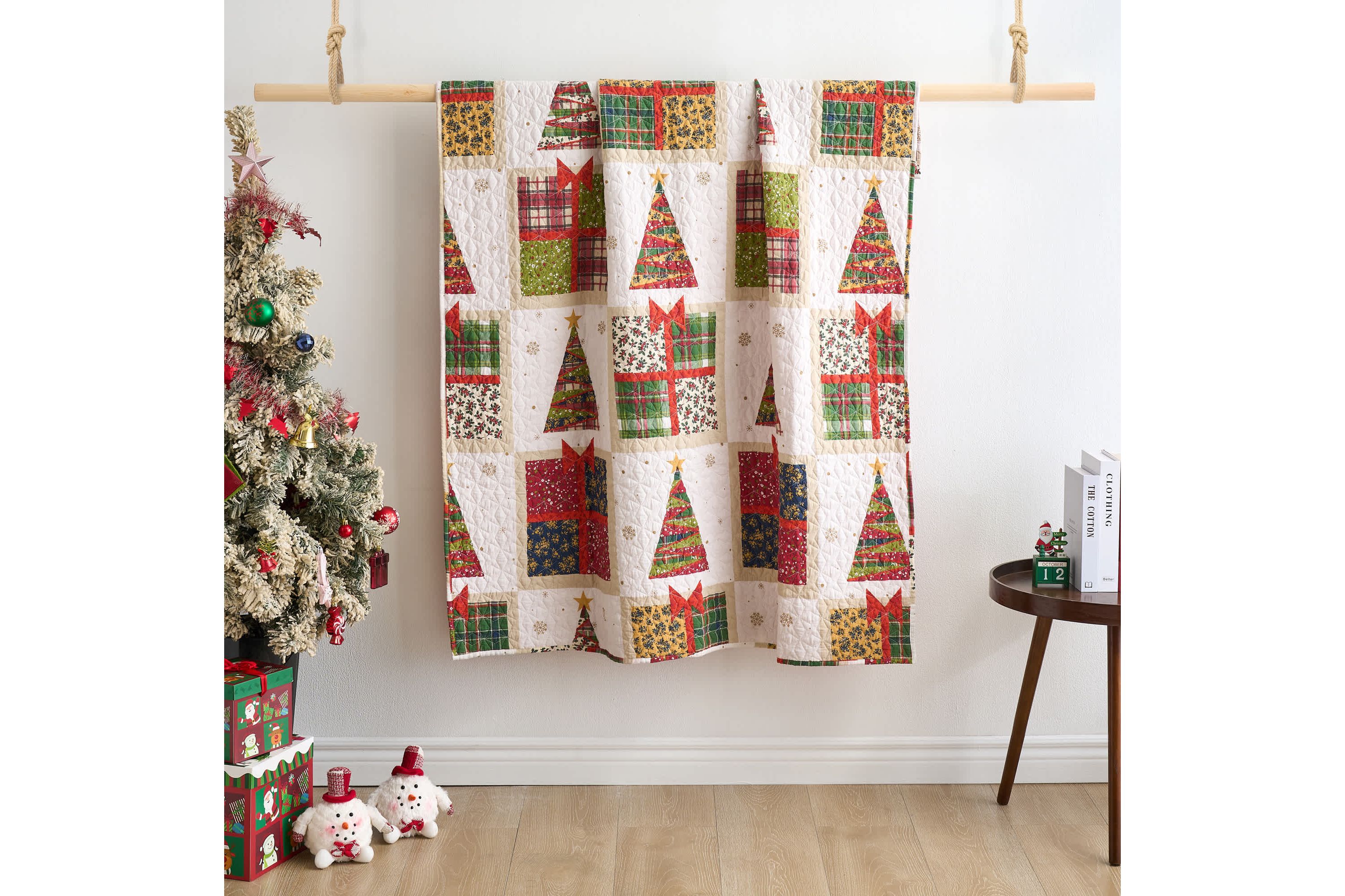 Deck the Halls Throw