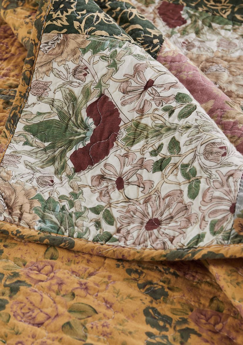 Antique Chic Throw