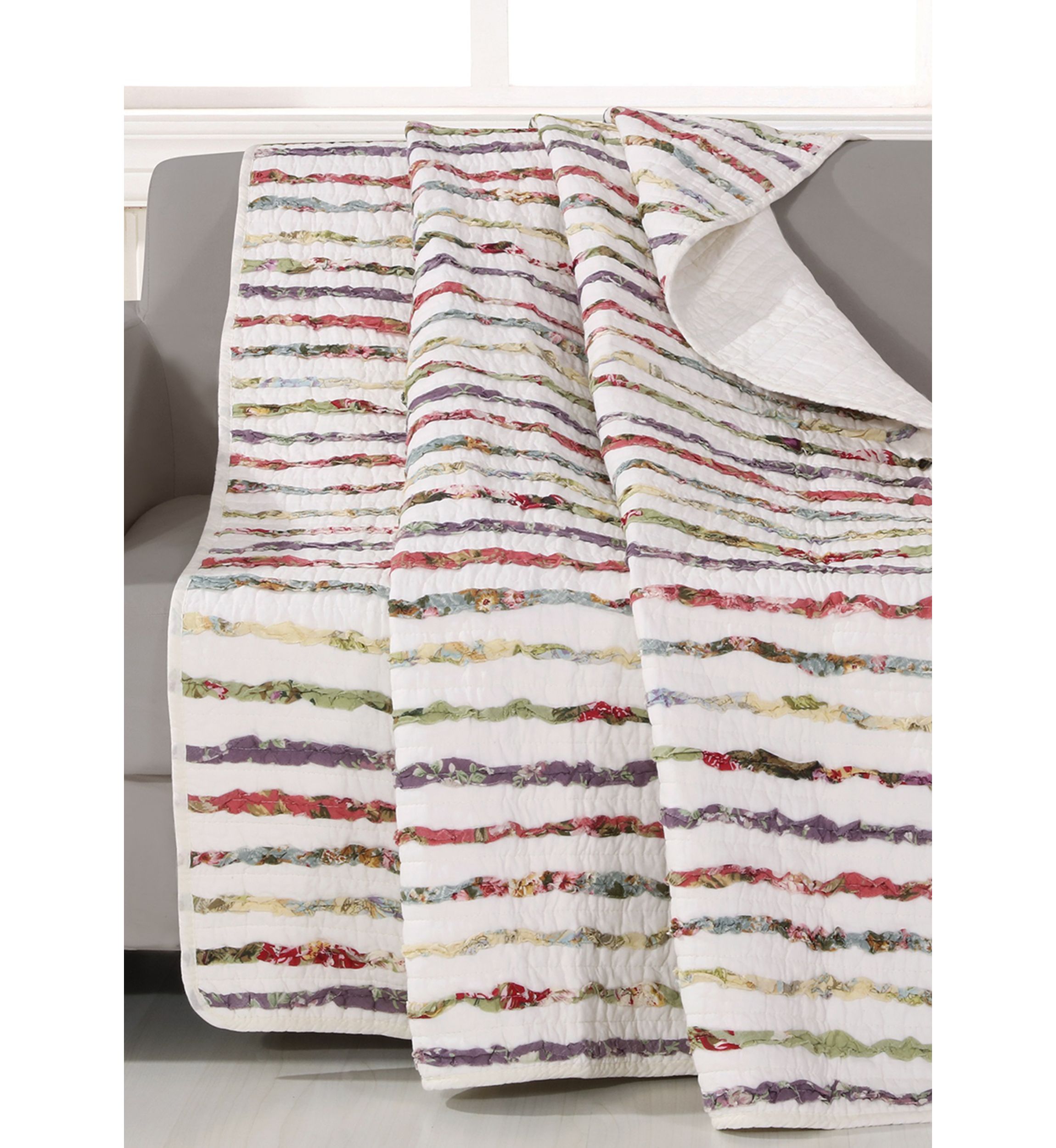 Bella Ruffle Throw