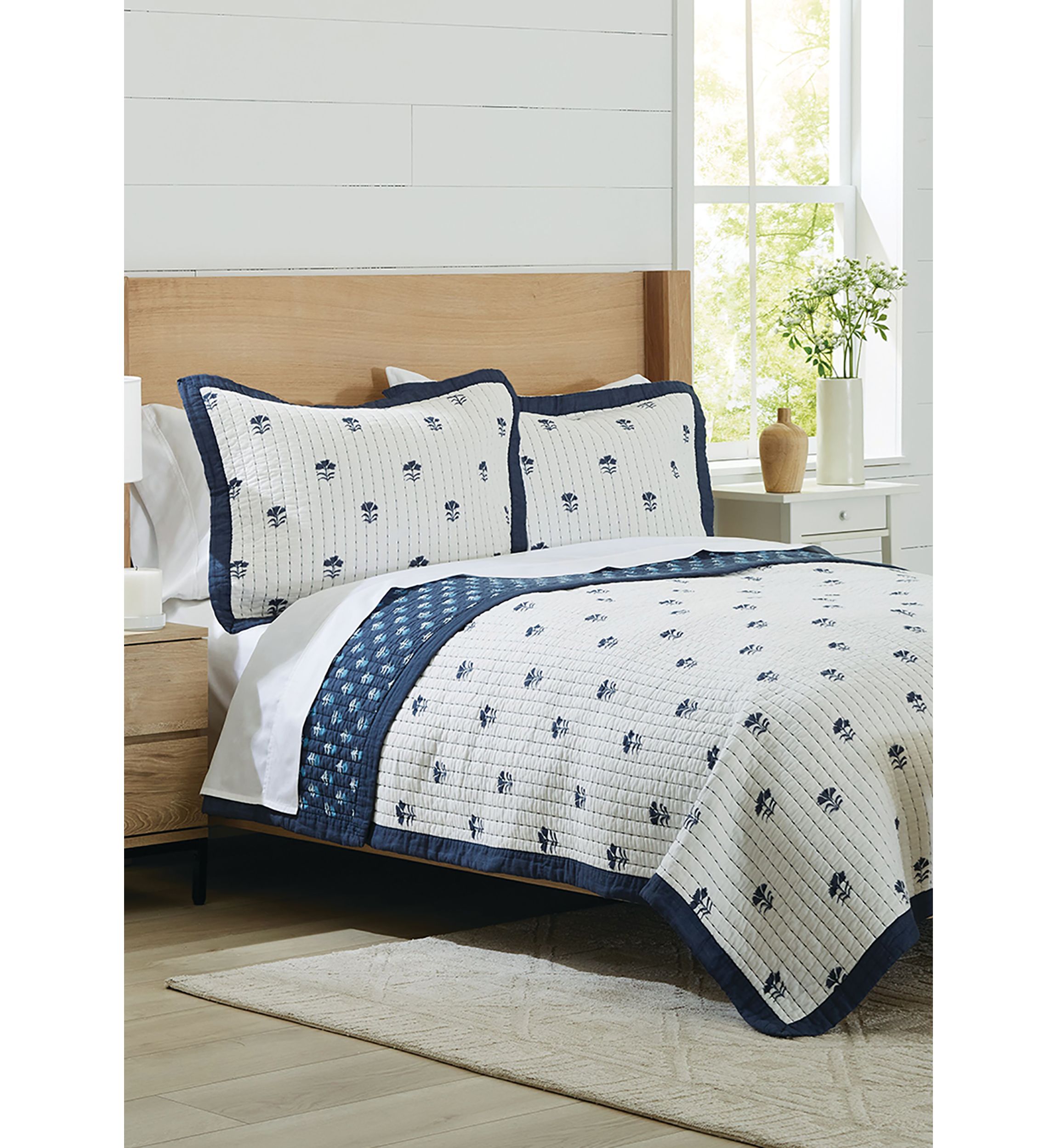 Block Floral 3-Piece Quilt Set