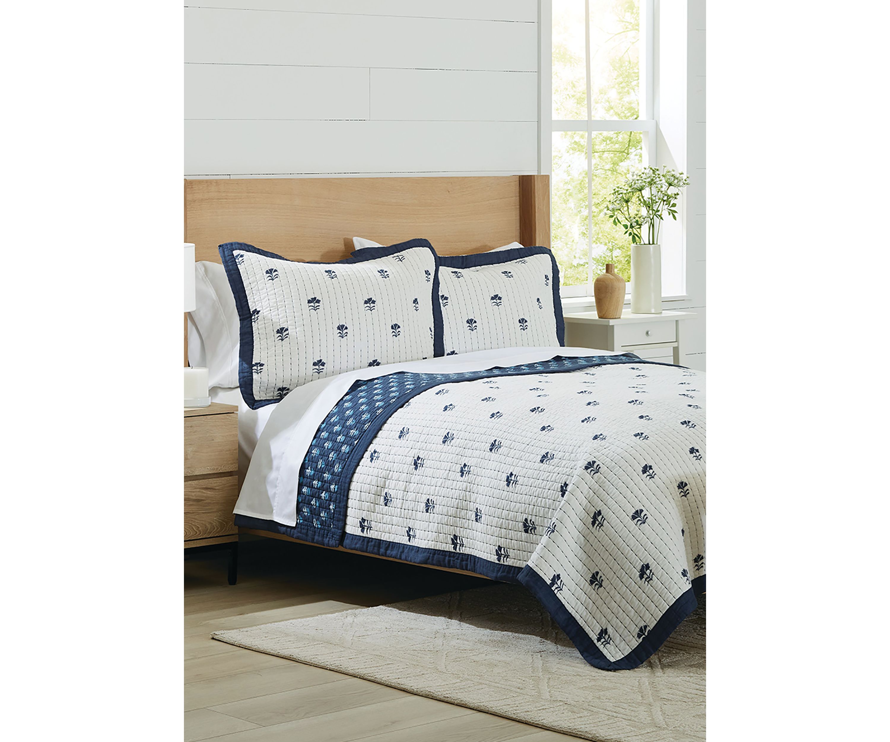 Block Floral 3-Piece Quilt Set