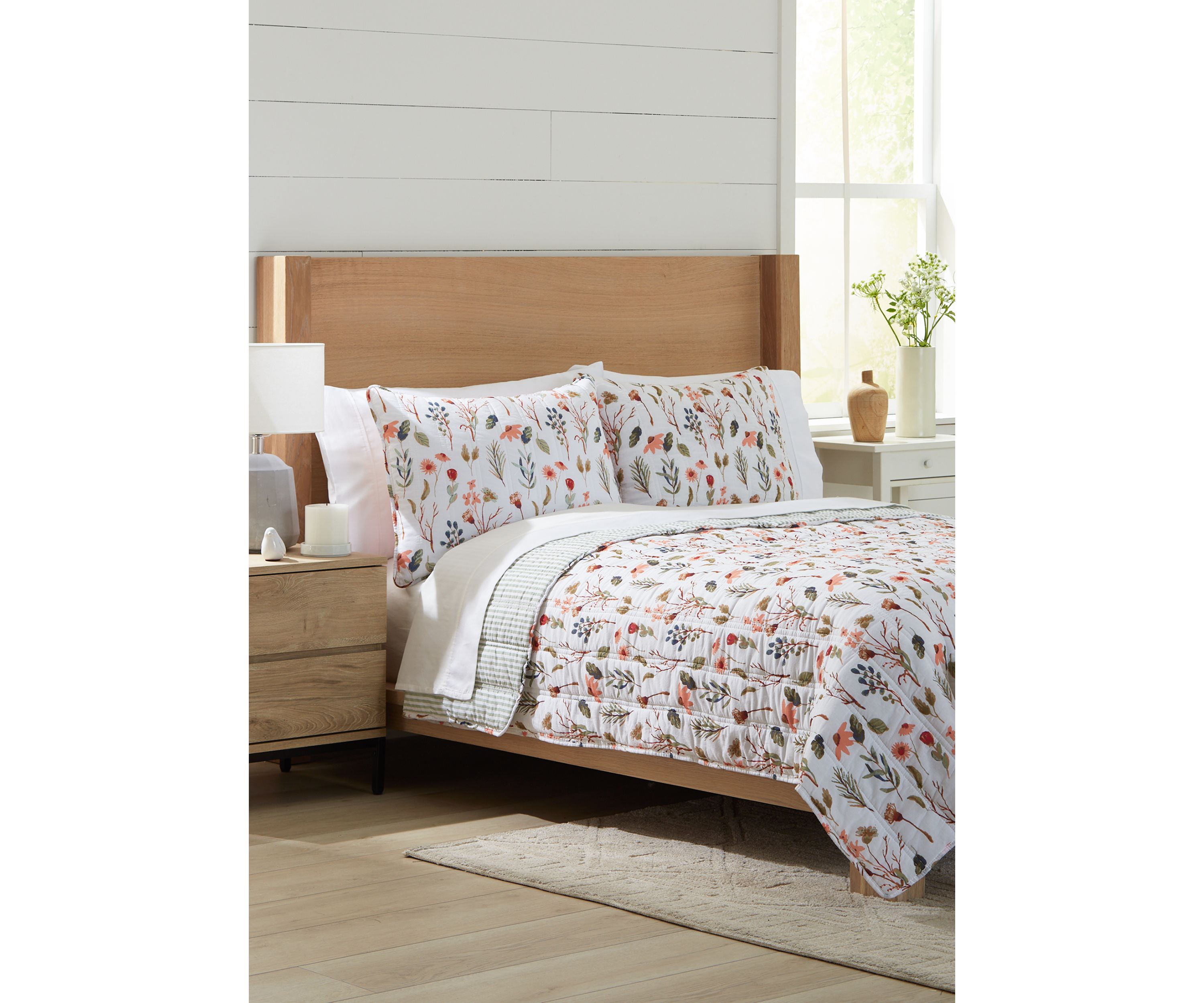 3-Piece Floral Meadow Quilt Set