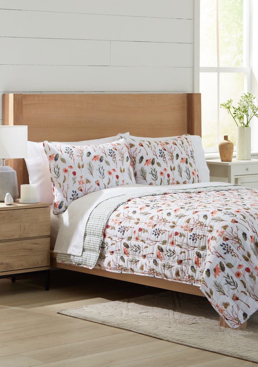 3-Piece Floral Meadow Quilt Set