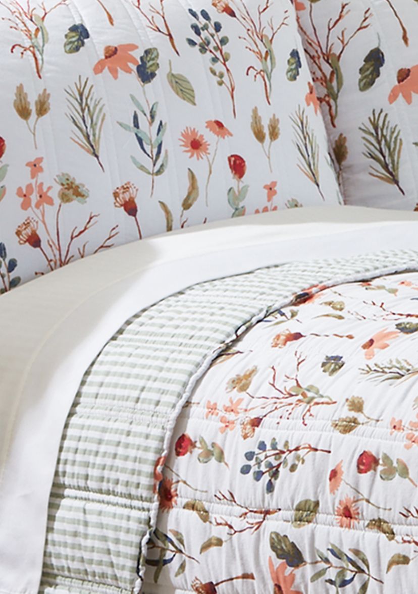 3-Piece Floral Meadow Quilt Set