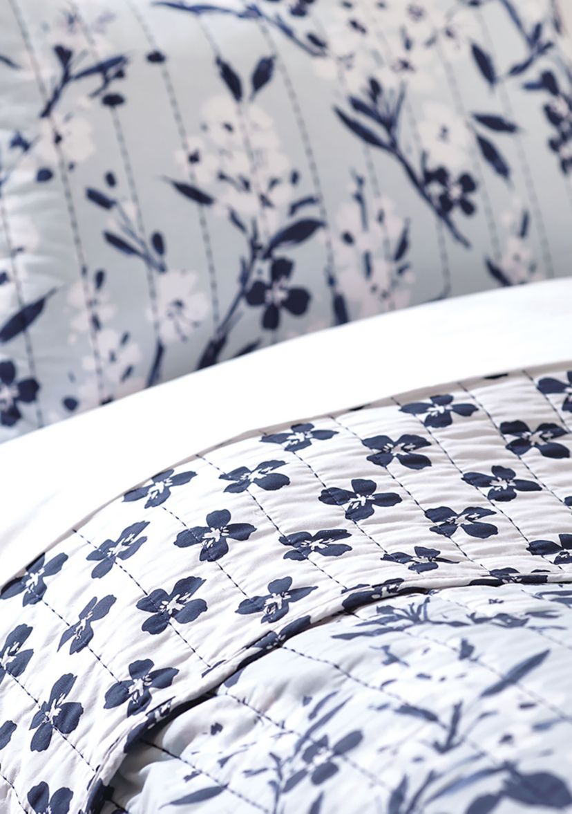 Carolina Blue Floral Printed Quilt Set