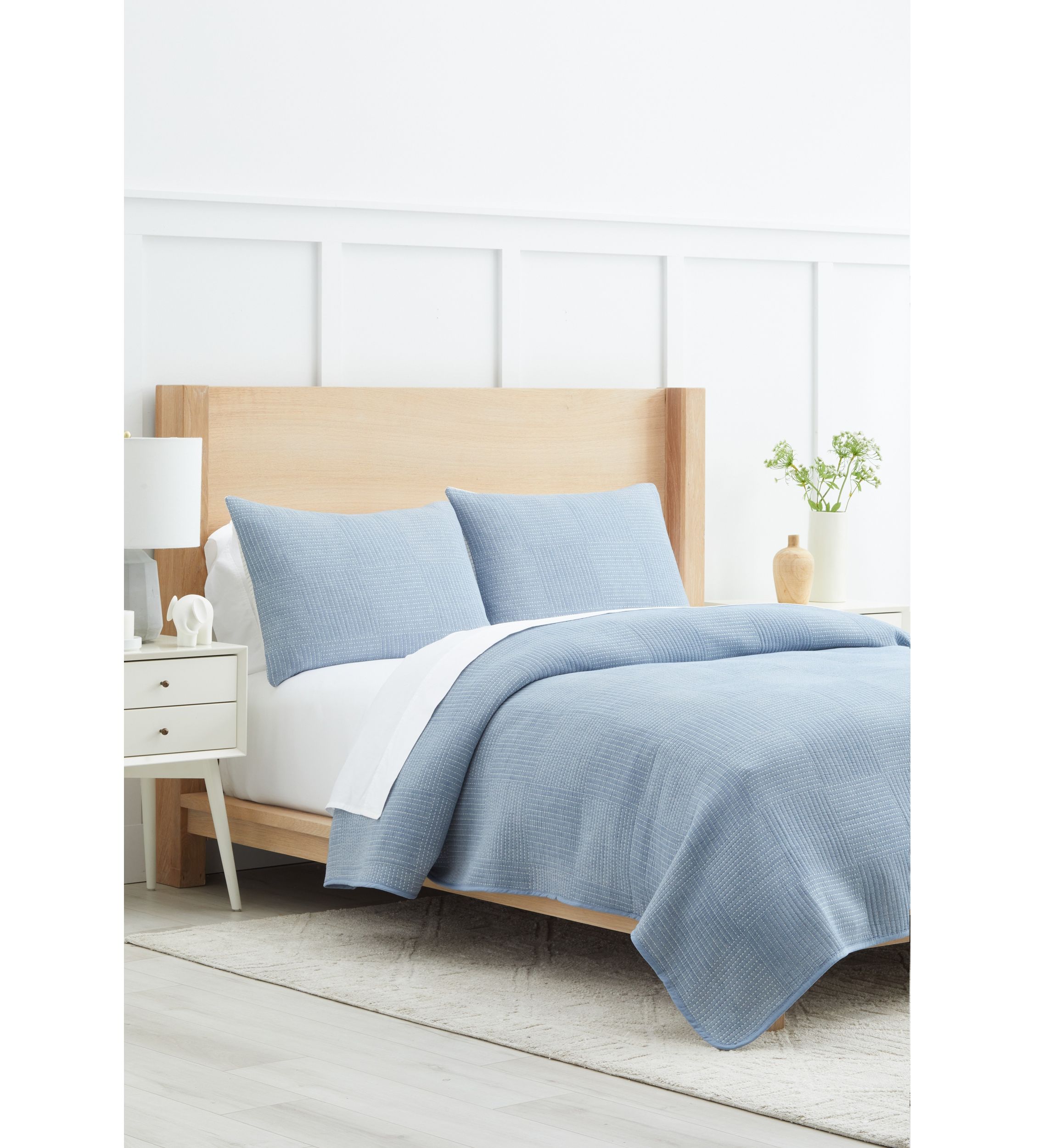 Checkerboard Stitch Quilt Set