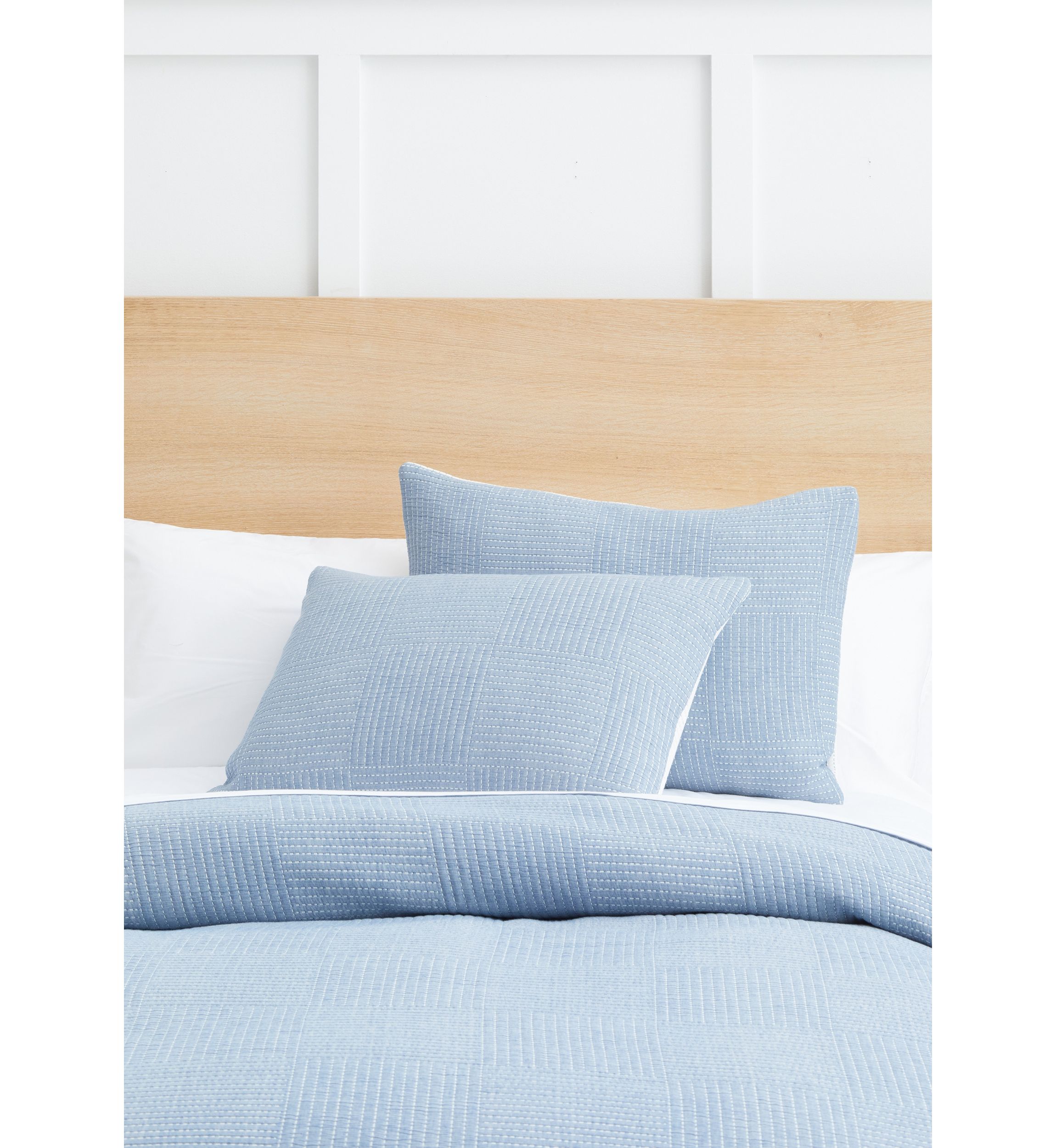 Checkerboard Stitch Quilt Set