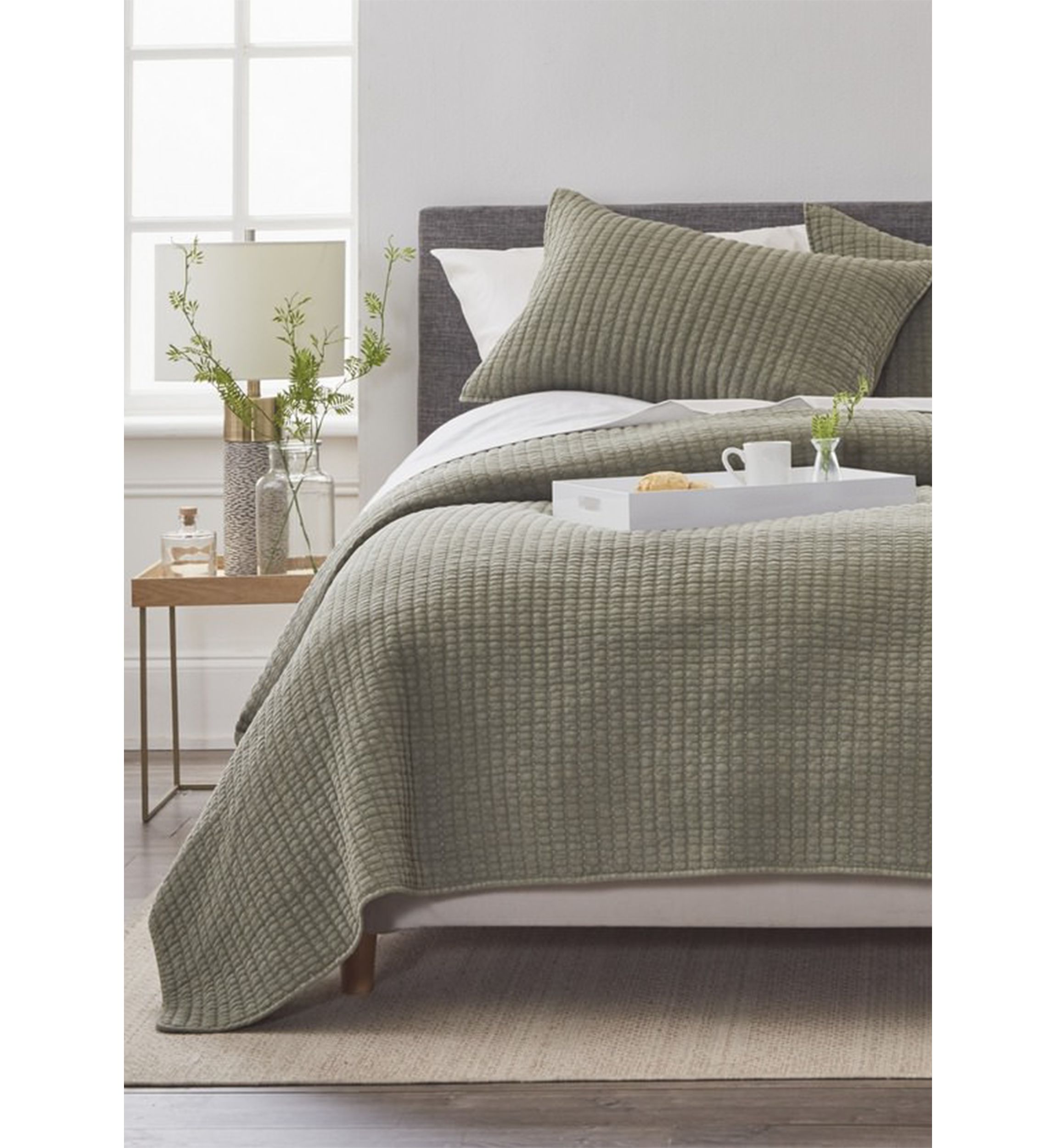 Stonewash Embroidery Quilt Set