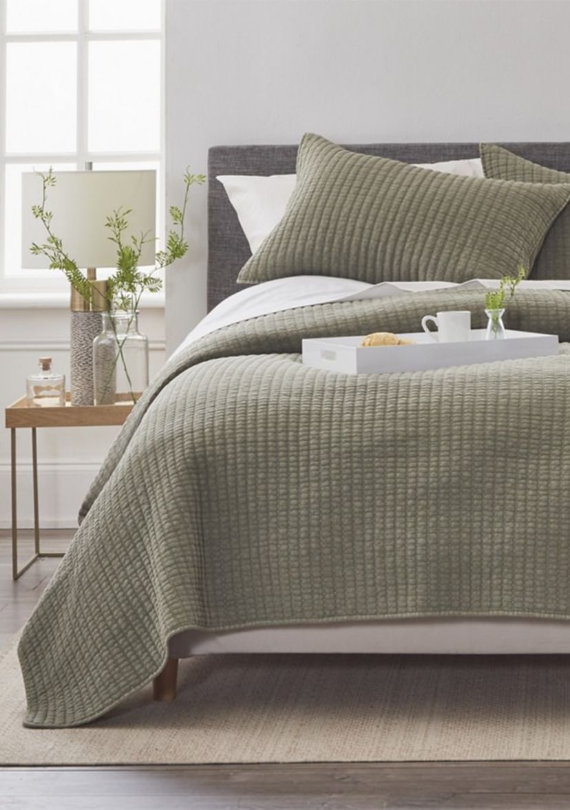 Stonewash Embroidery Quilt Set