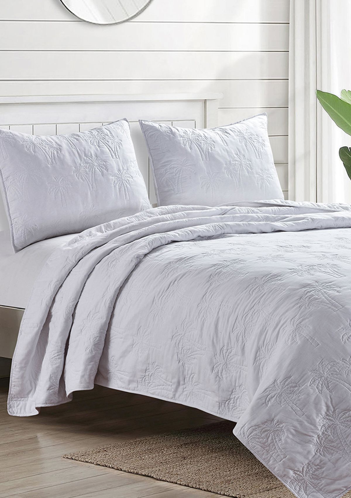 White Solid Palm Quilt Set