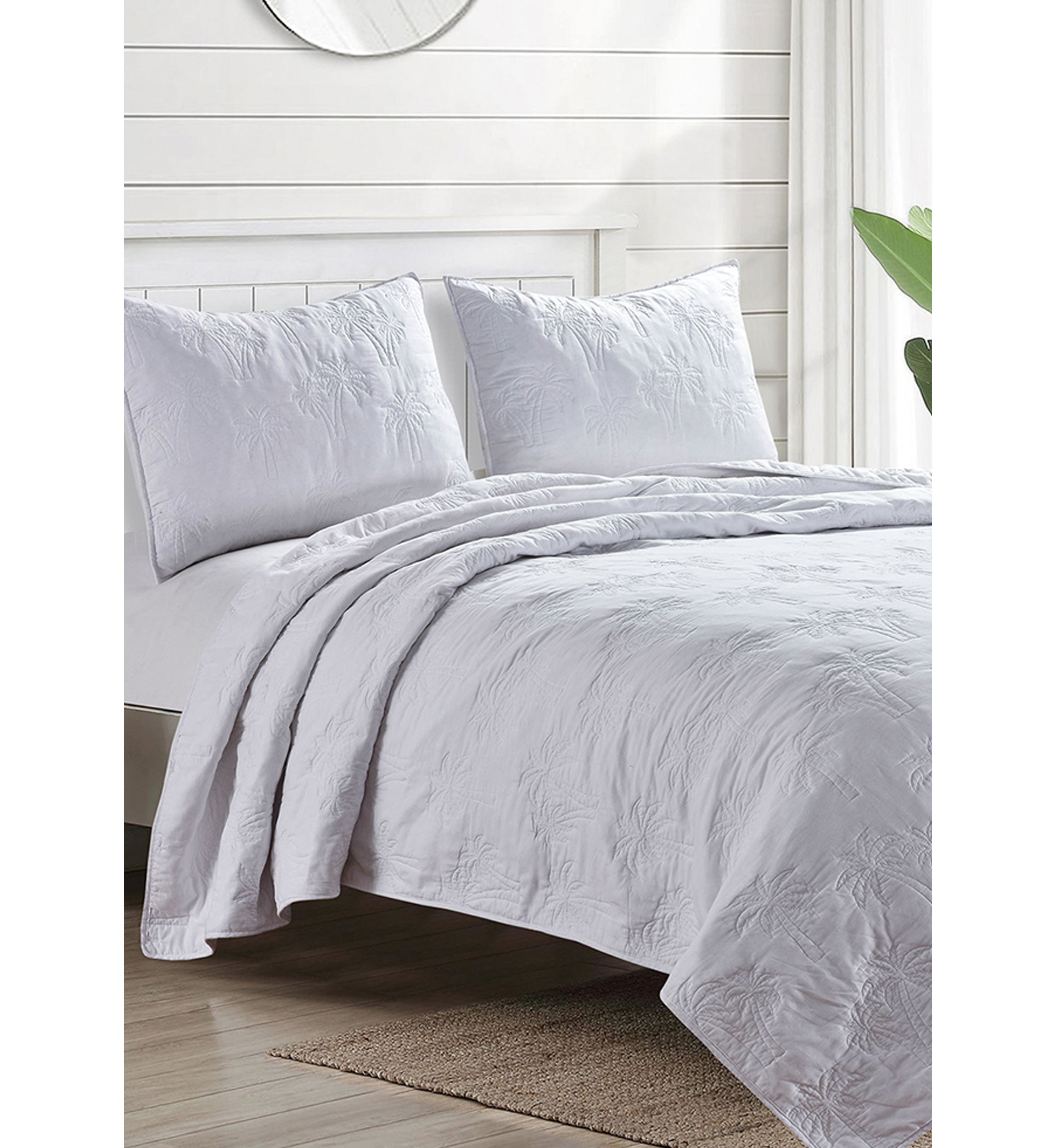 White Solid Palm Quilt Set