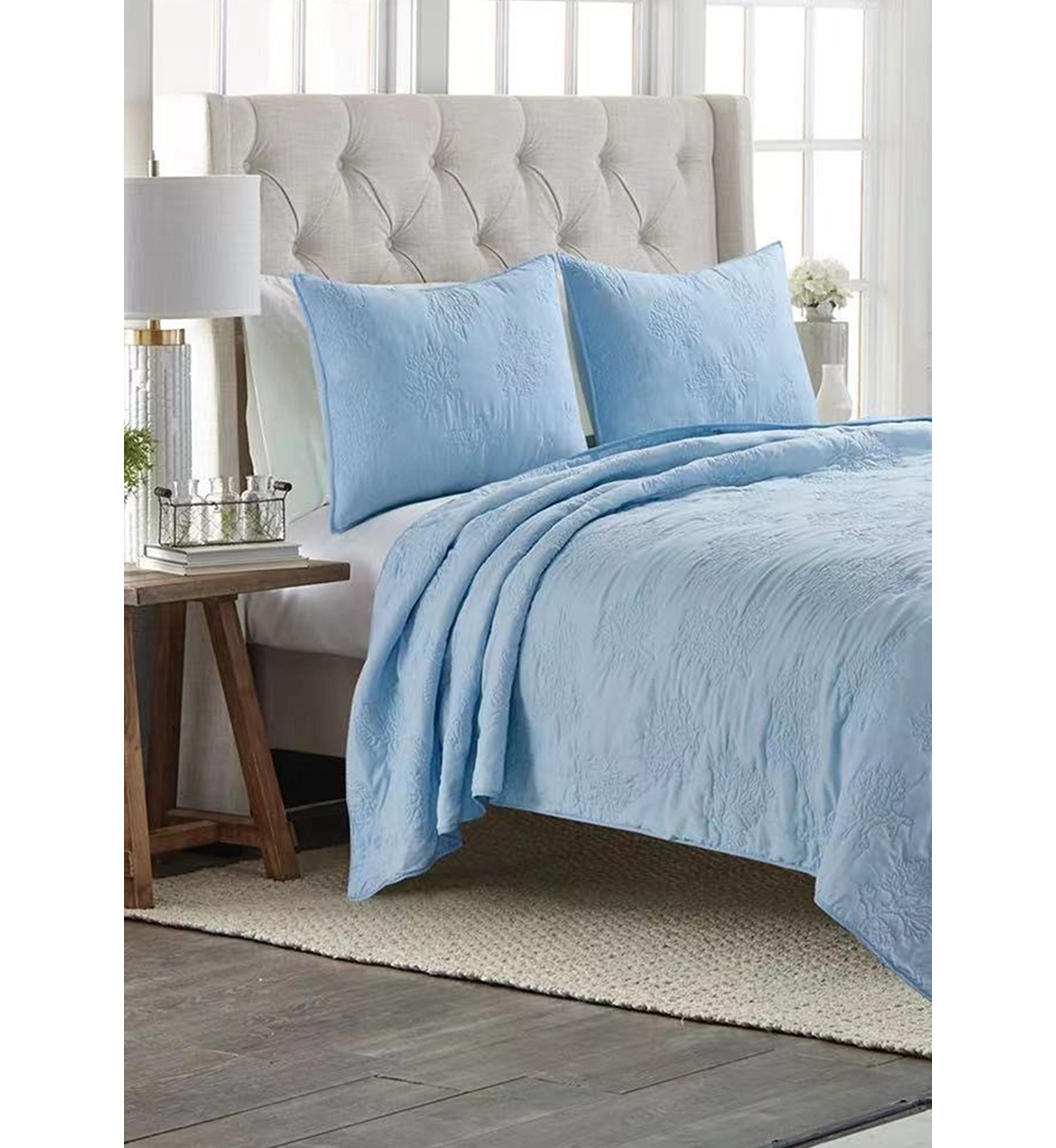 Solid Coral Quilt Set