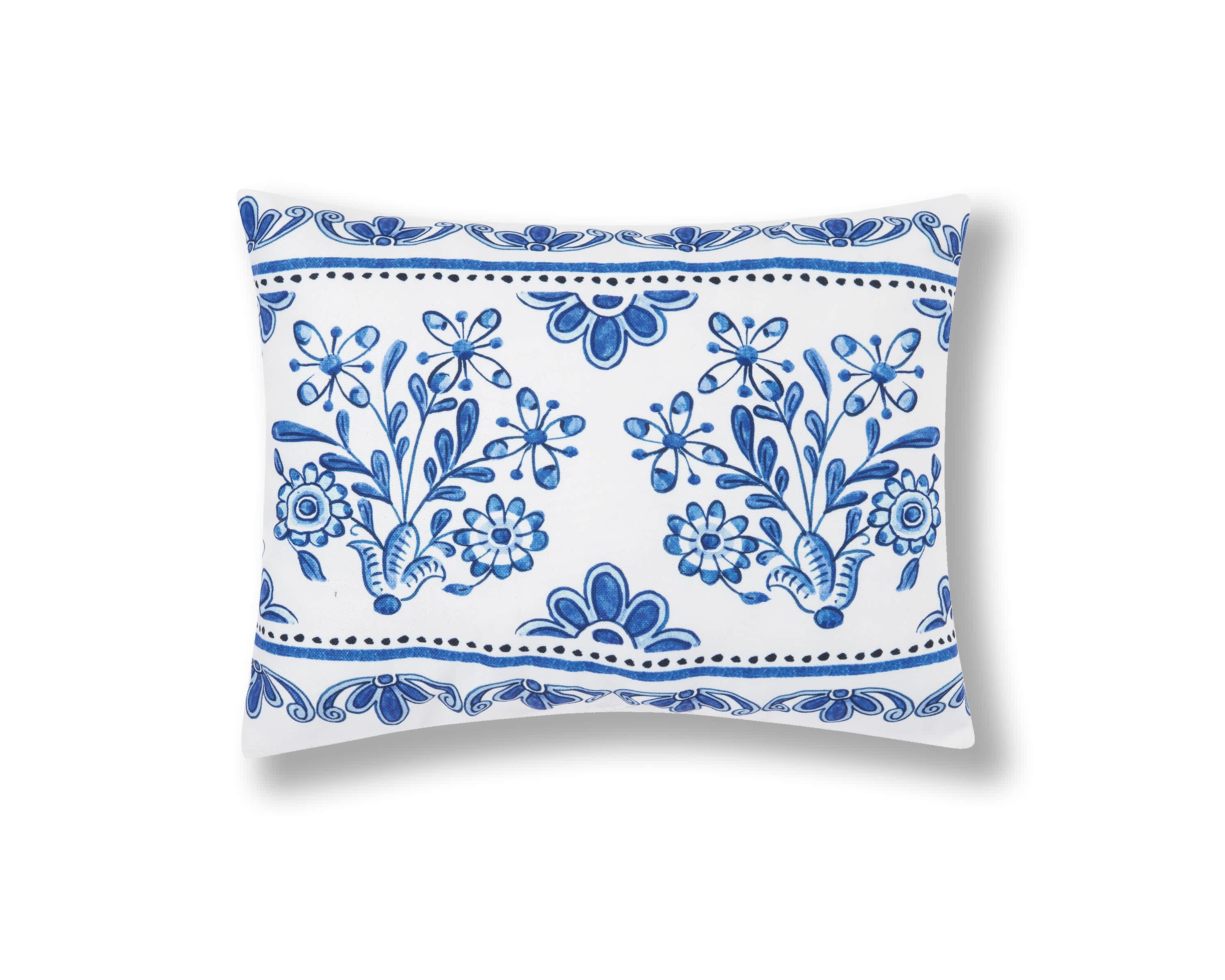Delft Garden 2 Indoor/Outdoor Throw Pillow