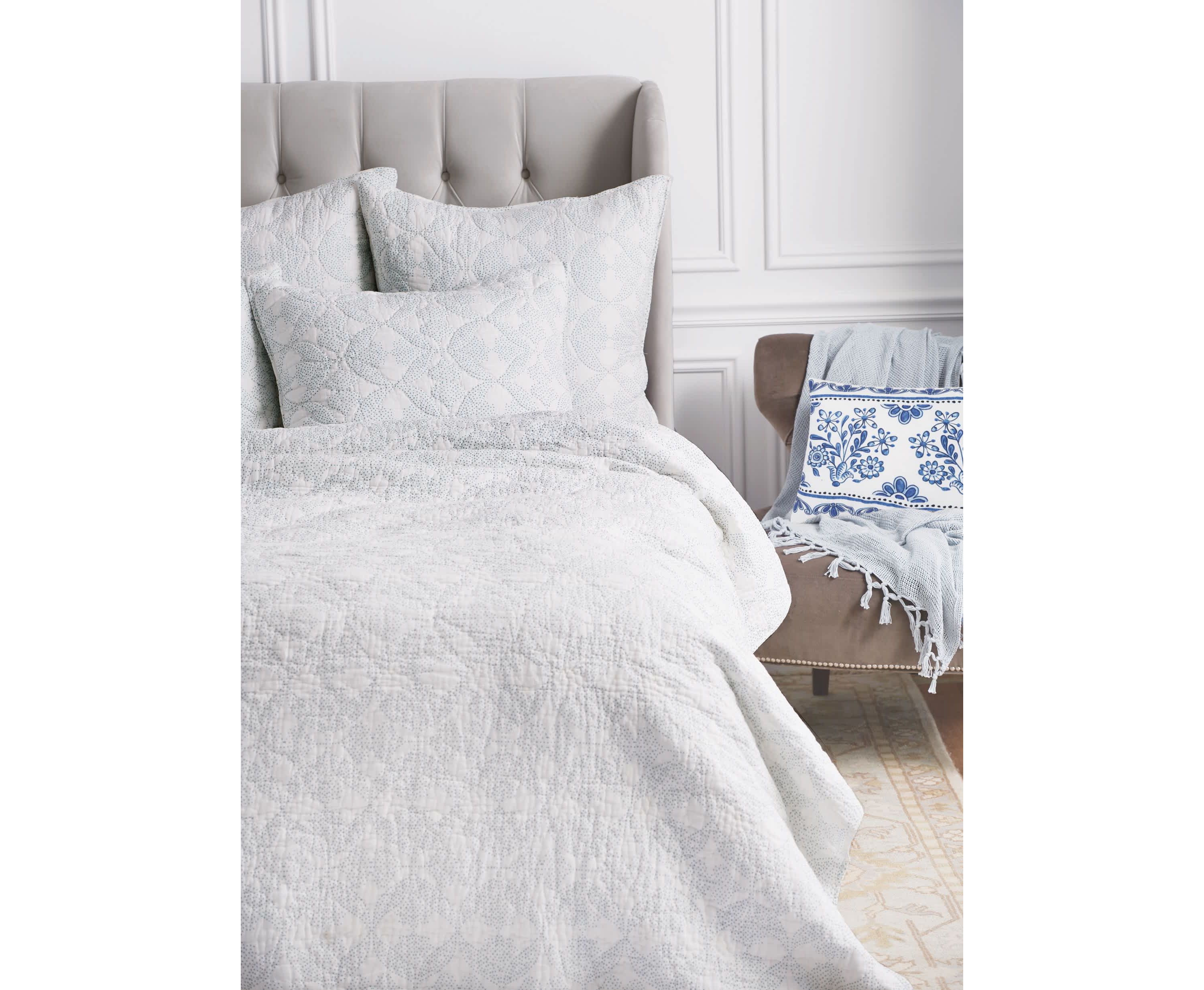 Delft Garden 2 Indoor/Outdoor Throw Pillow