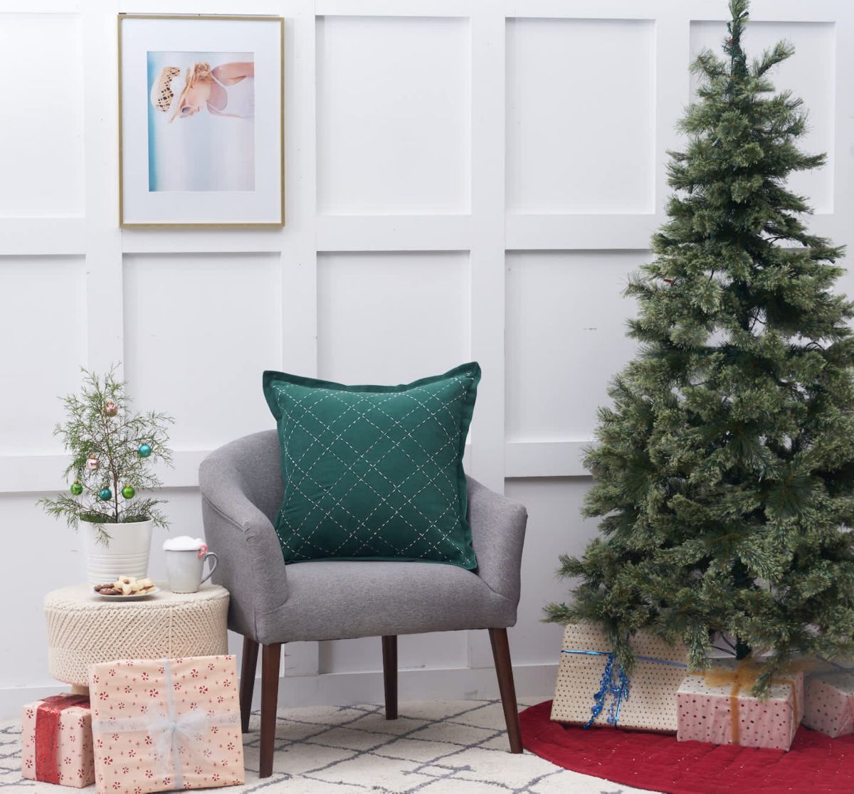 Elliot Jungle Christmas Throw Pillow 20" x 20"