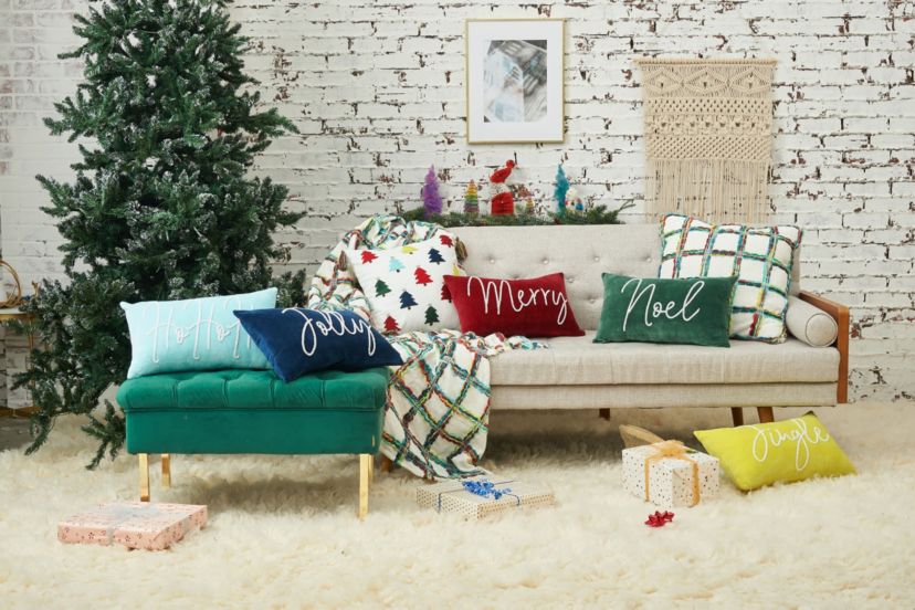 Noel Green Velvet Beaded Christmas Throw Pillow 12" x 20"