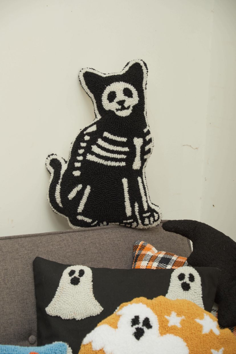 18" x 18" Cat Skeleton Shaped Hooked Throw Pillow