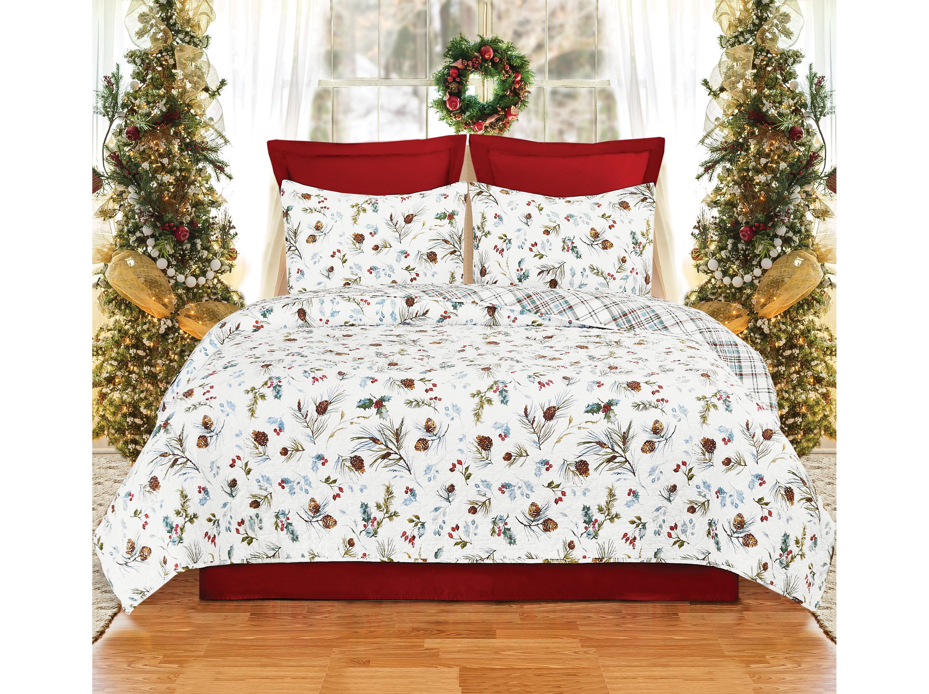 Edith Reversible Holly Full/Queen Quilt Set