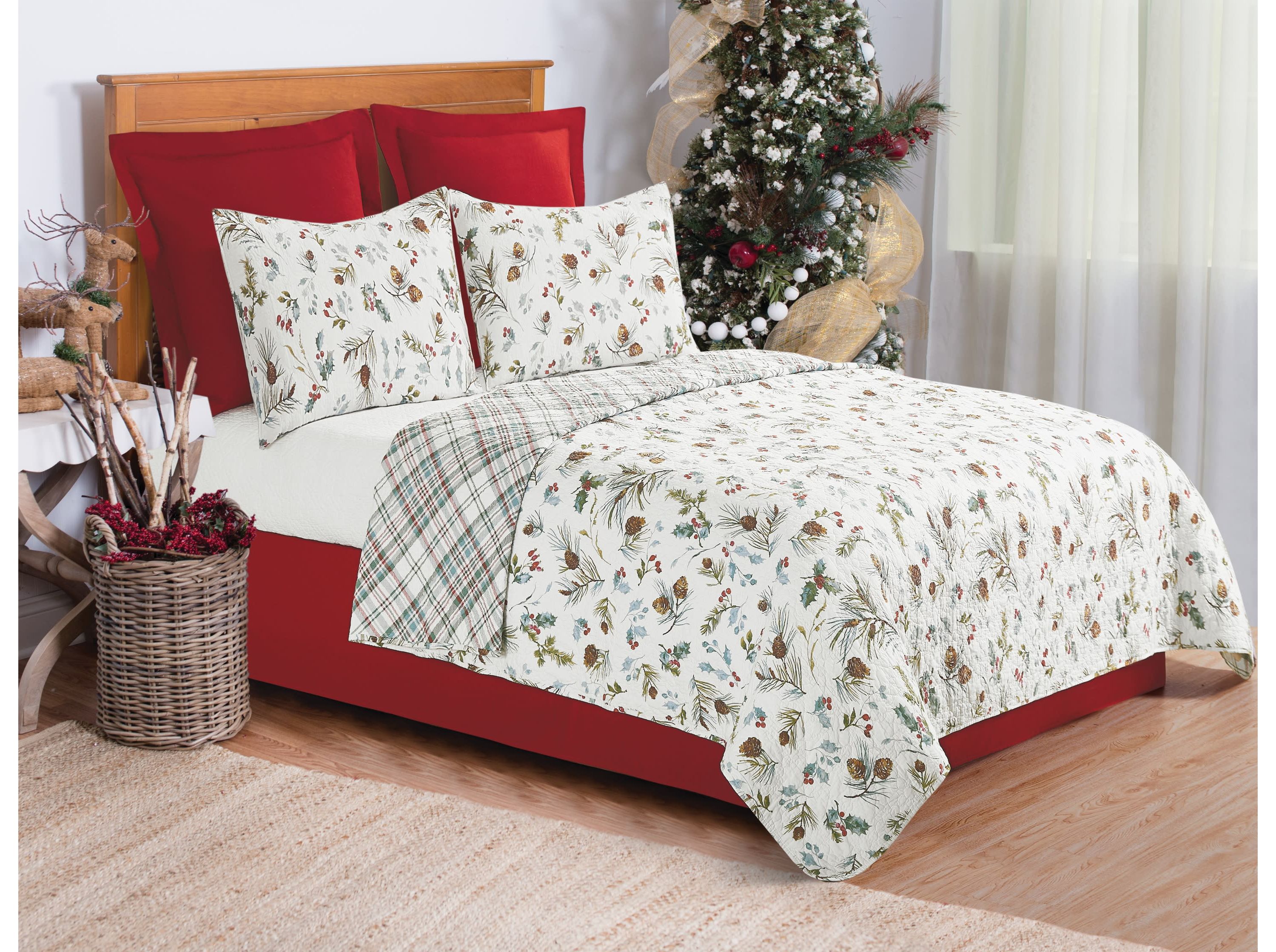 Edith Reversible Holly Full/Queen Quilt Set