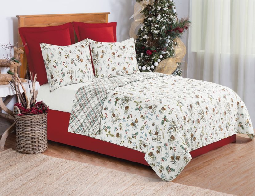 Edith Reversible Holly Full/Queen Quilt Set