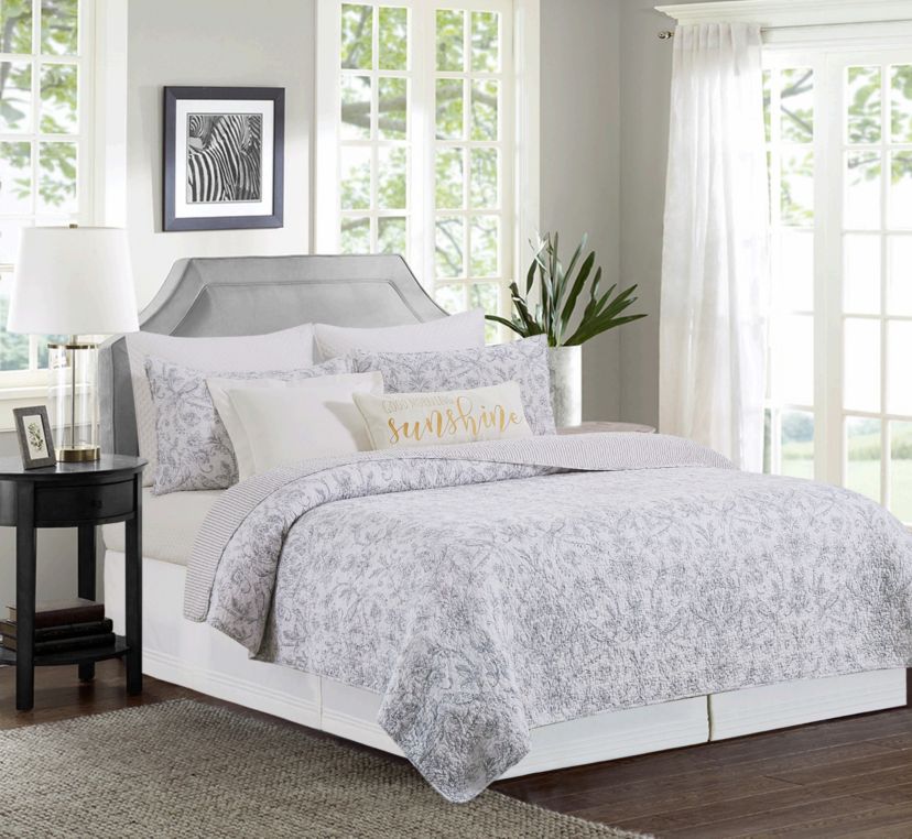 Callahan Songbirds King Bedding 3 Piece Quilt Set