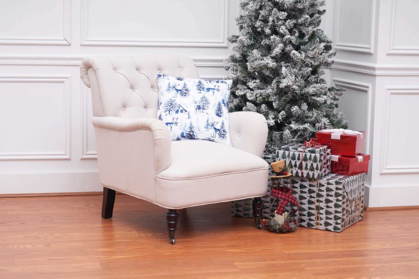 Winter Frasier Indoor/Outdoor Decorative Christmas Throw Pillows 18" x 18"