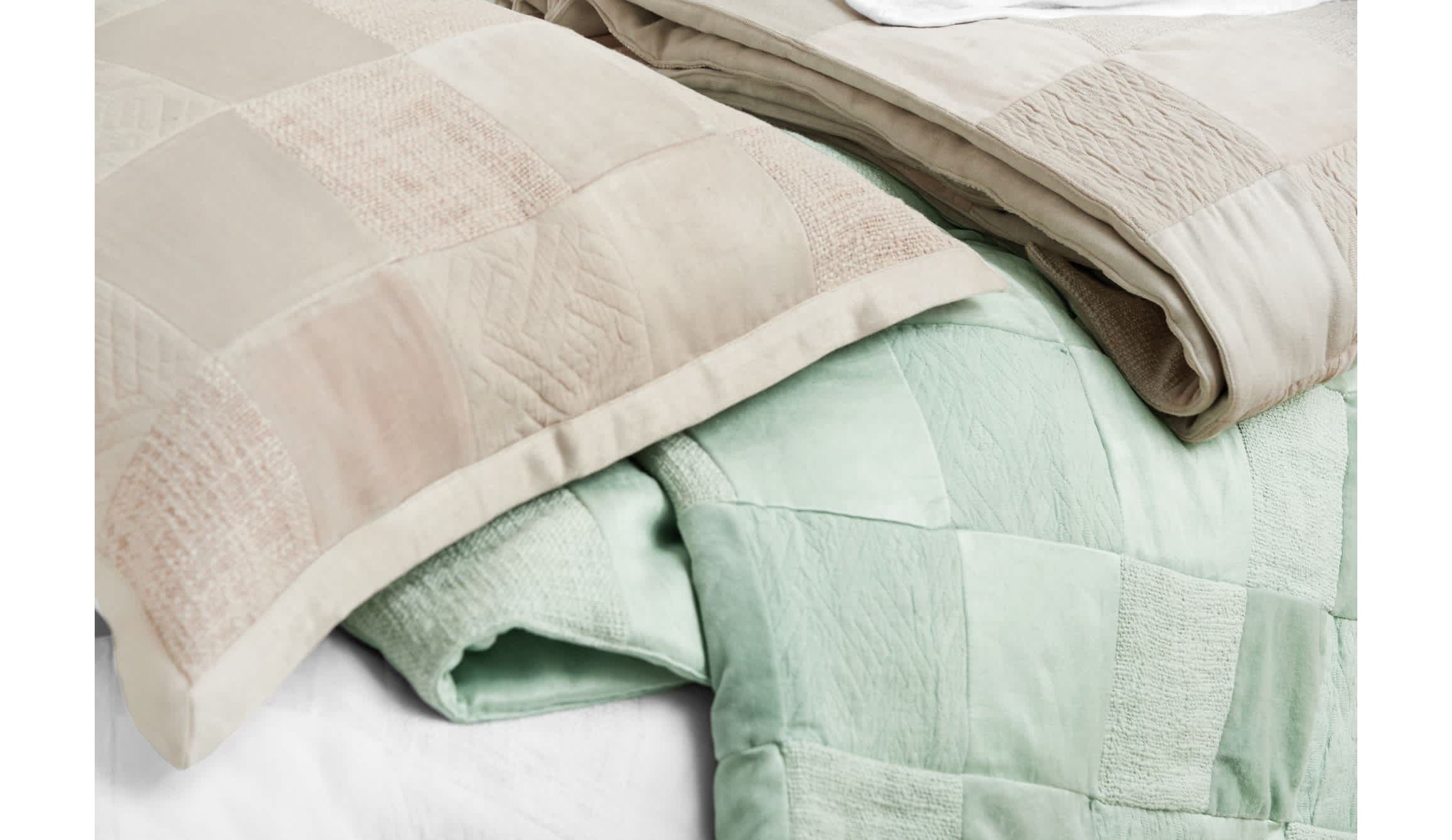 Pia Ivory Throw 