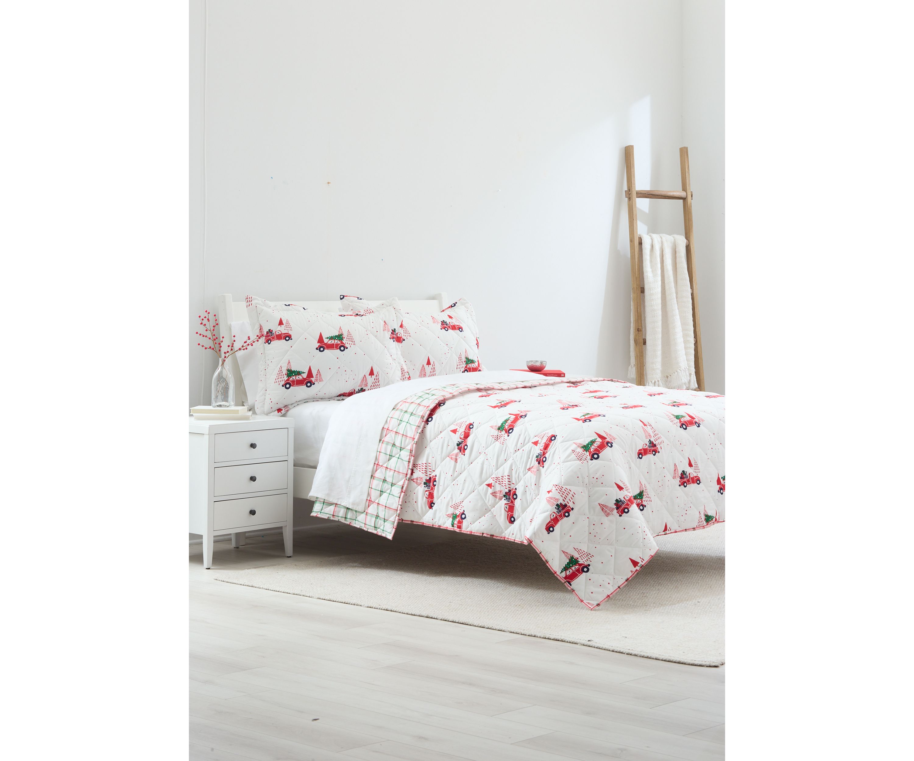 Red Christmas Car Quilt Set