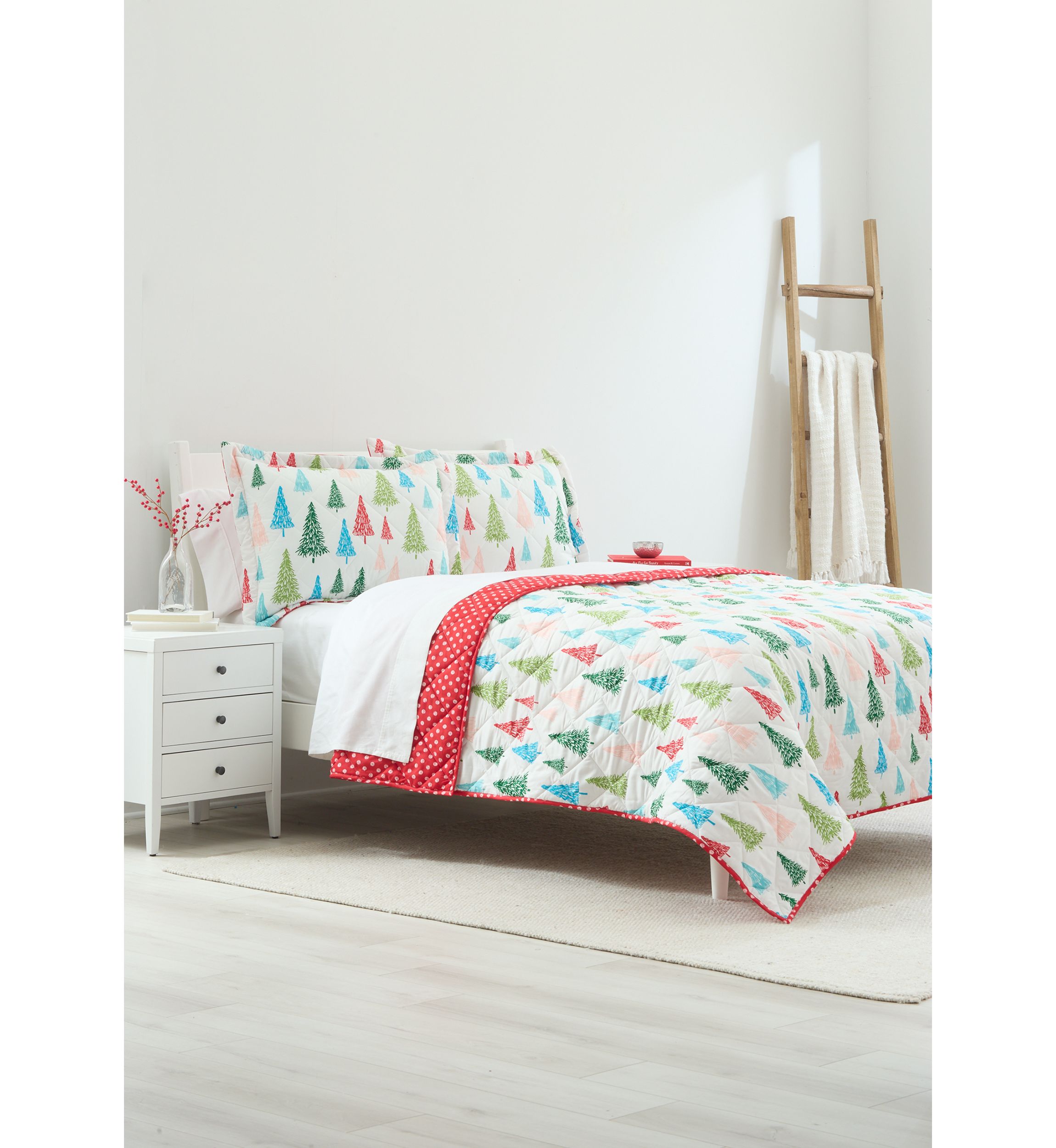 Multicolored Trees Quilt Set