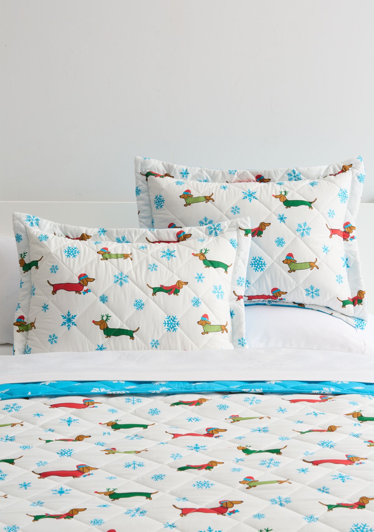 Snowy Dog Quilt Set