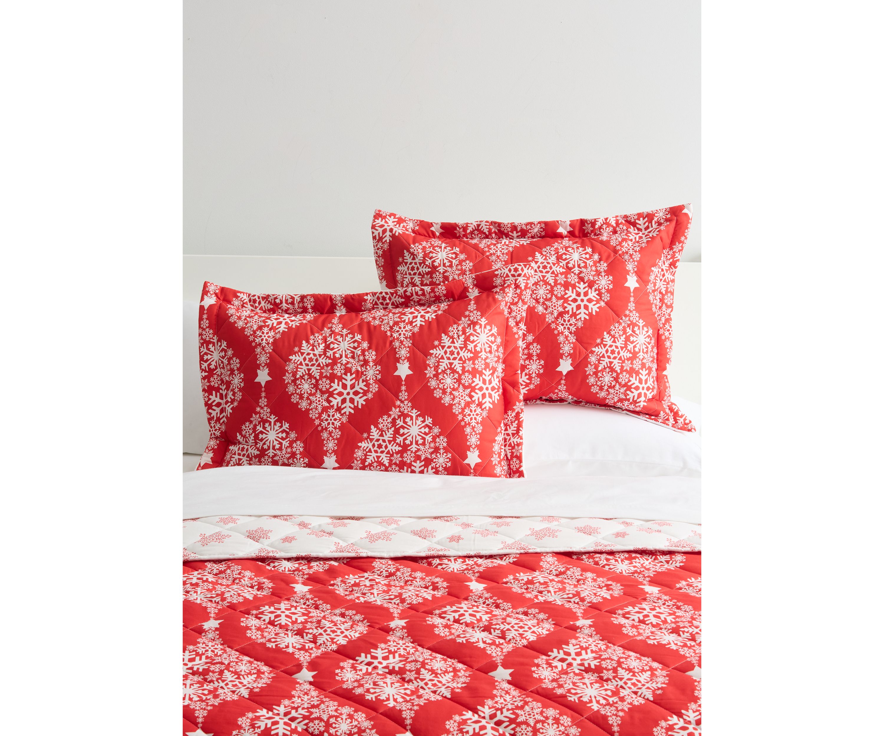 Red Snowflake Tree Quilt Set