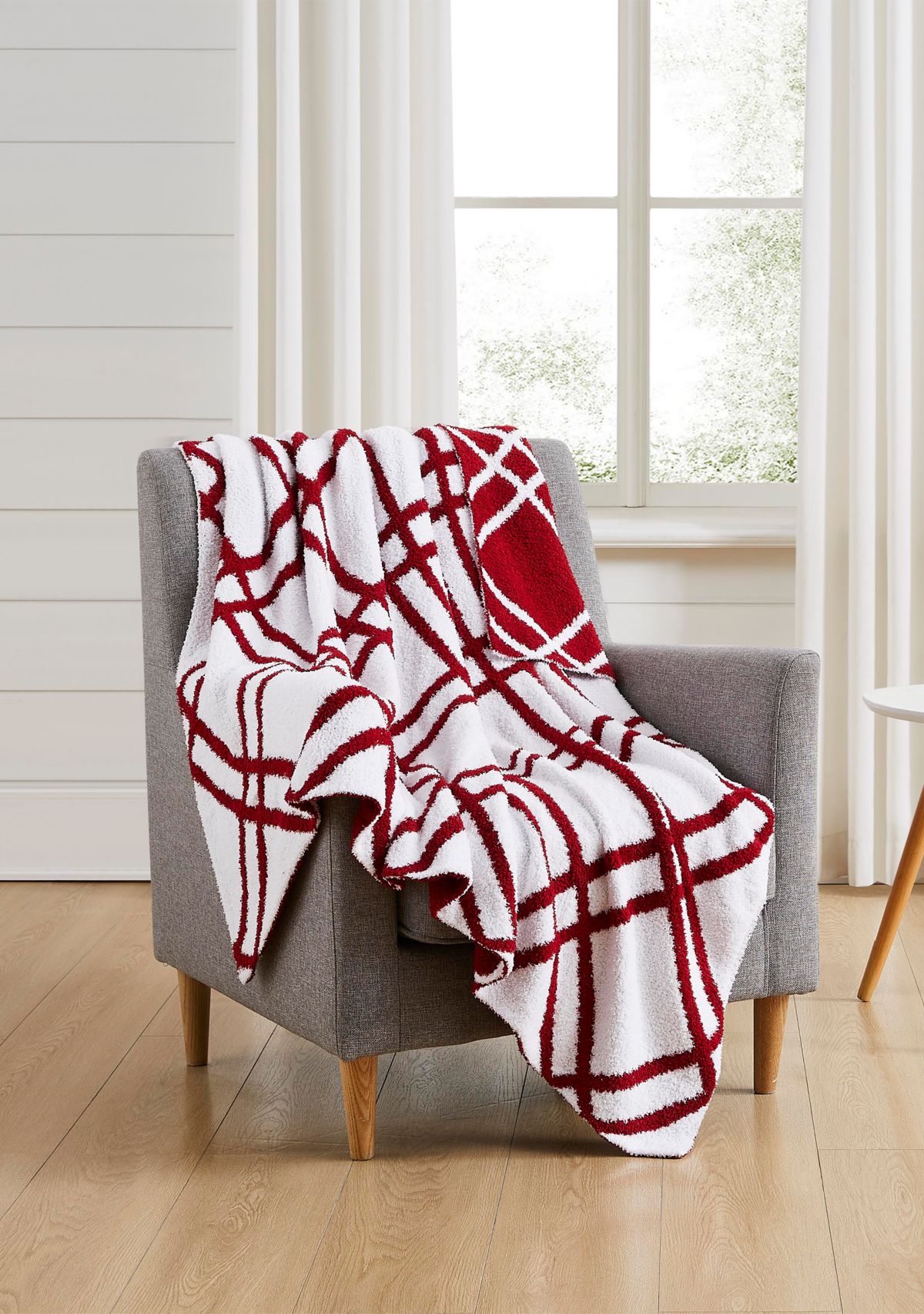 Red and White Feathered Knit Throw Blanket