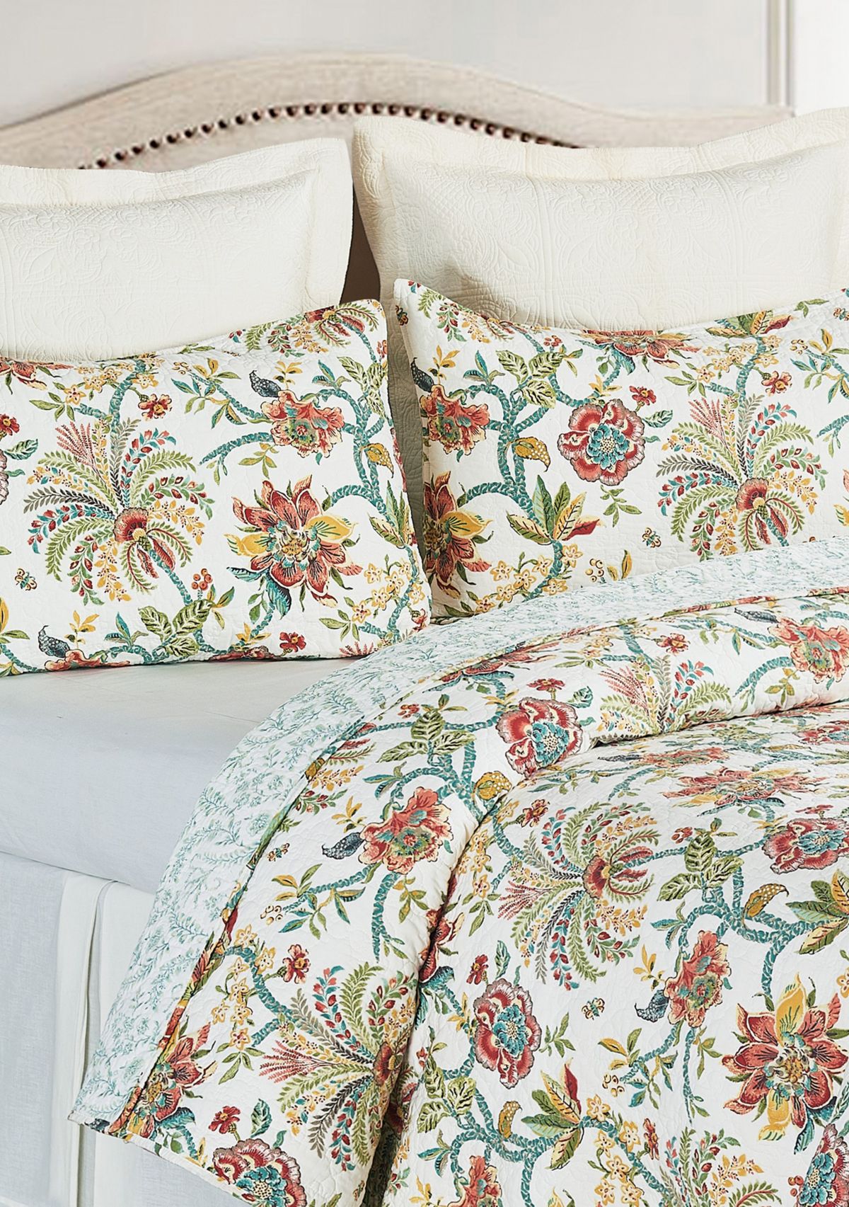 Braganza Quilt Set