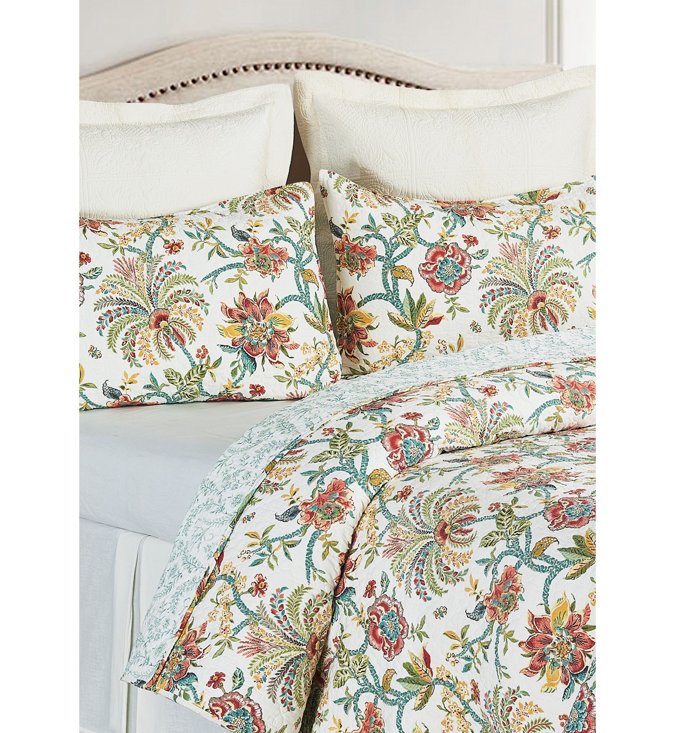 Braganza Quilt Set
