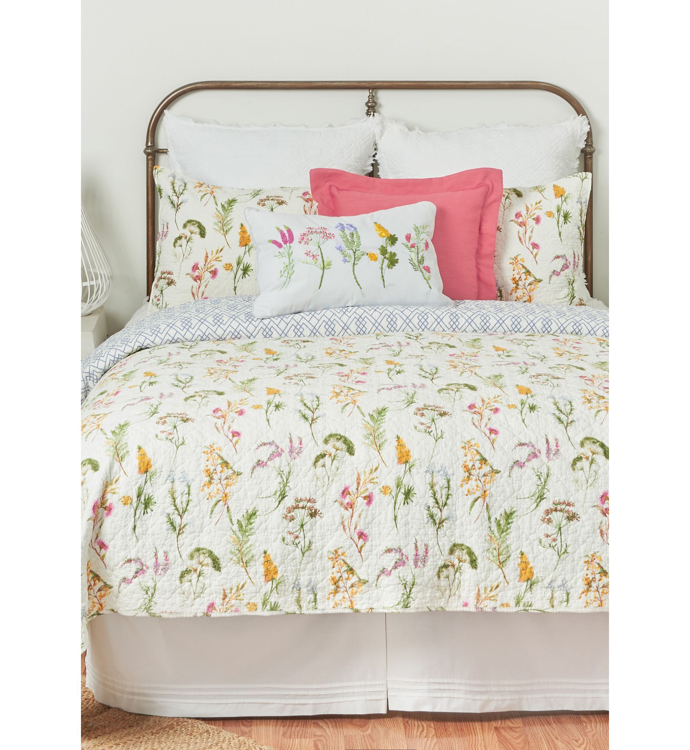 Genevieve Floral Quilt Set