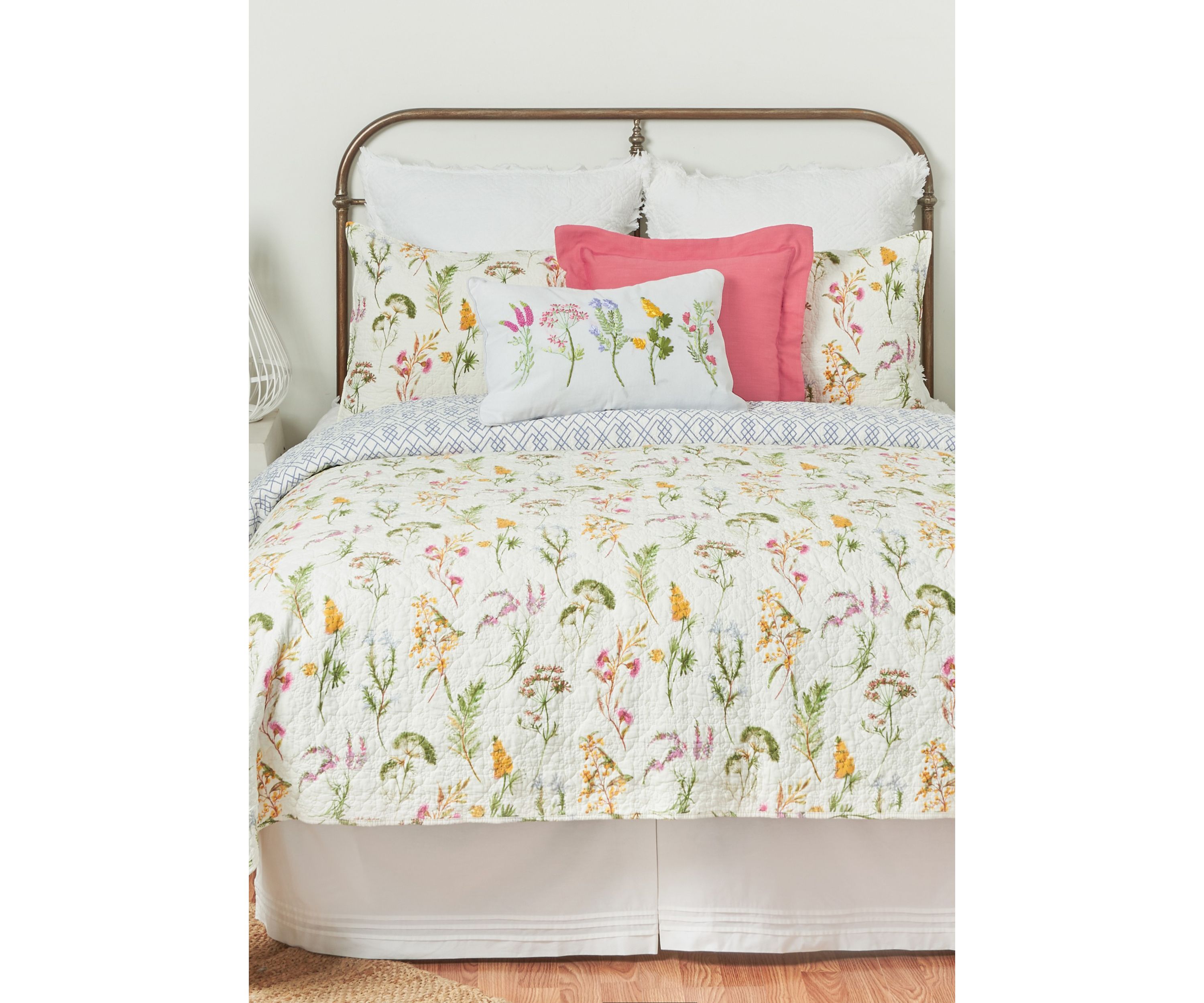 Genevieve Floral Quilt Set