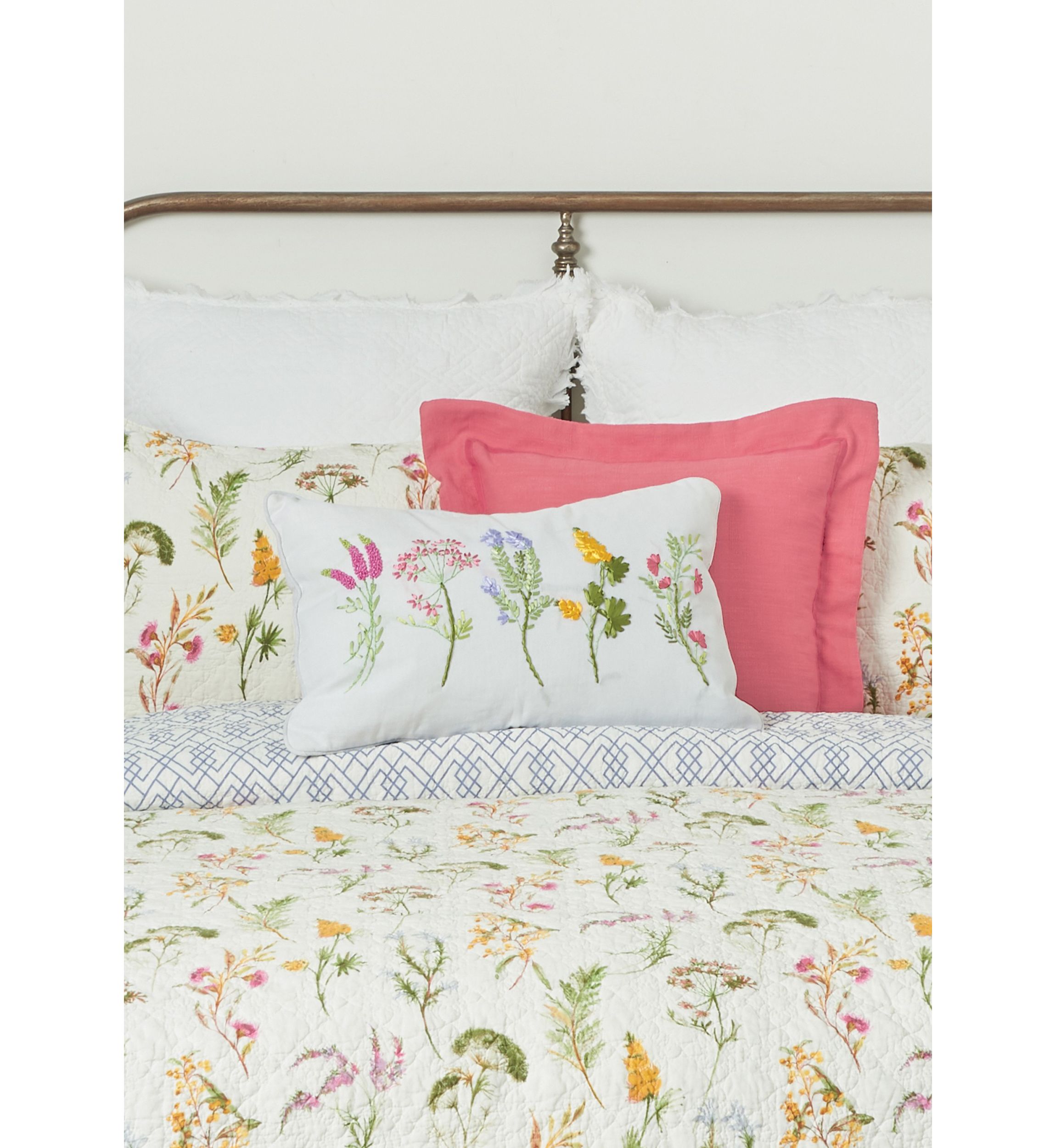 Genevieve Floral Quilt Set