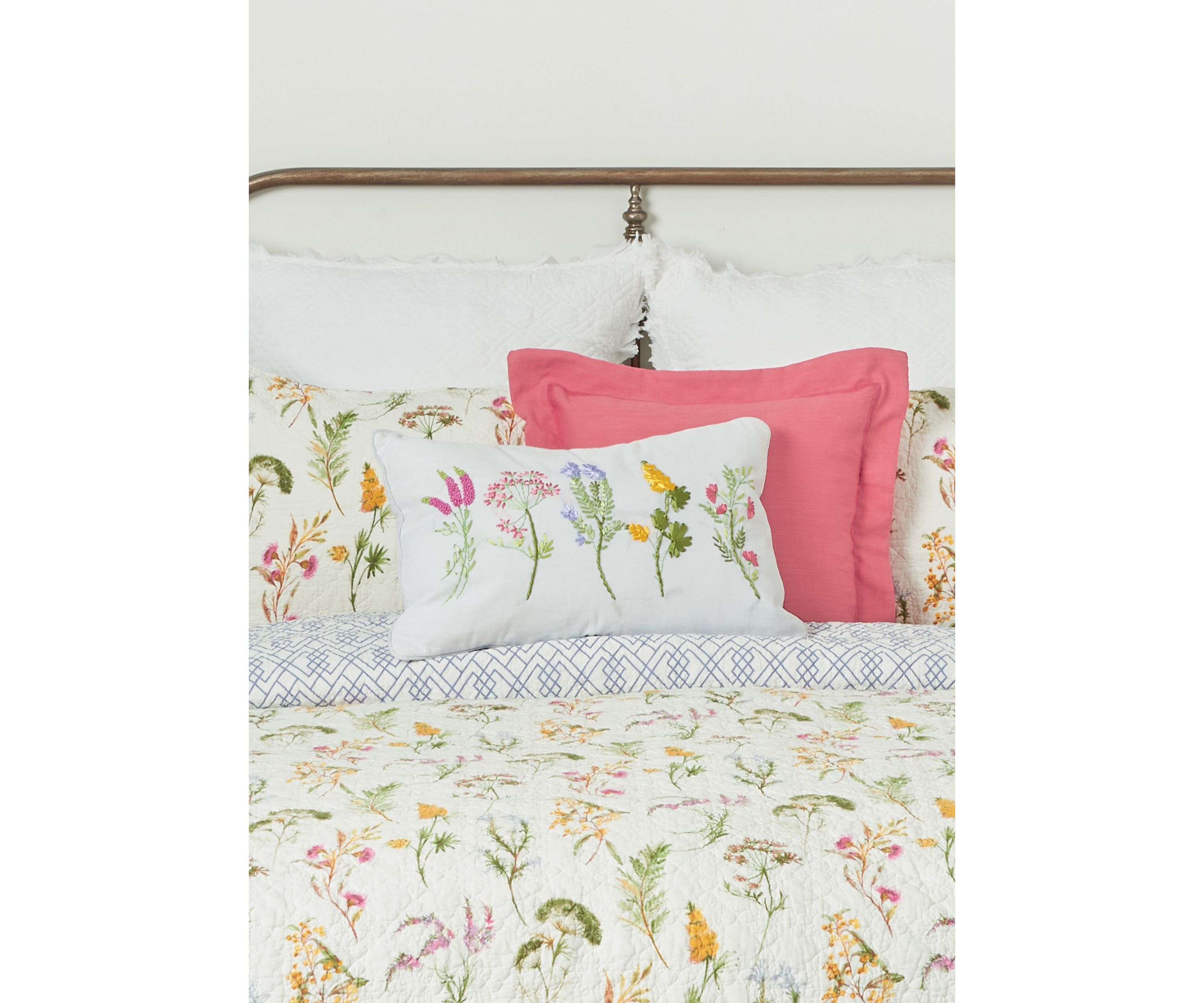 Genevieve Floral Quilt Set