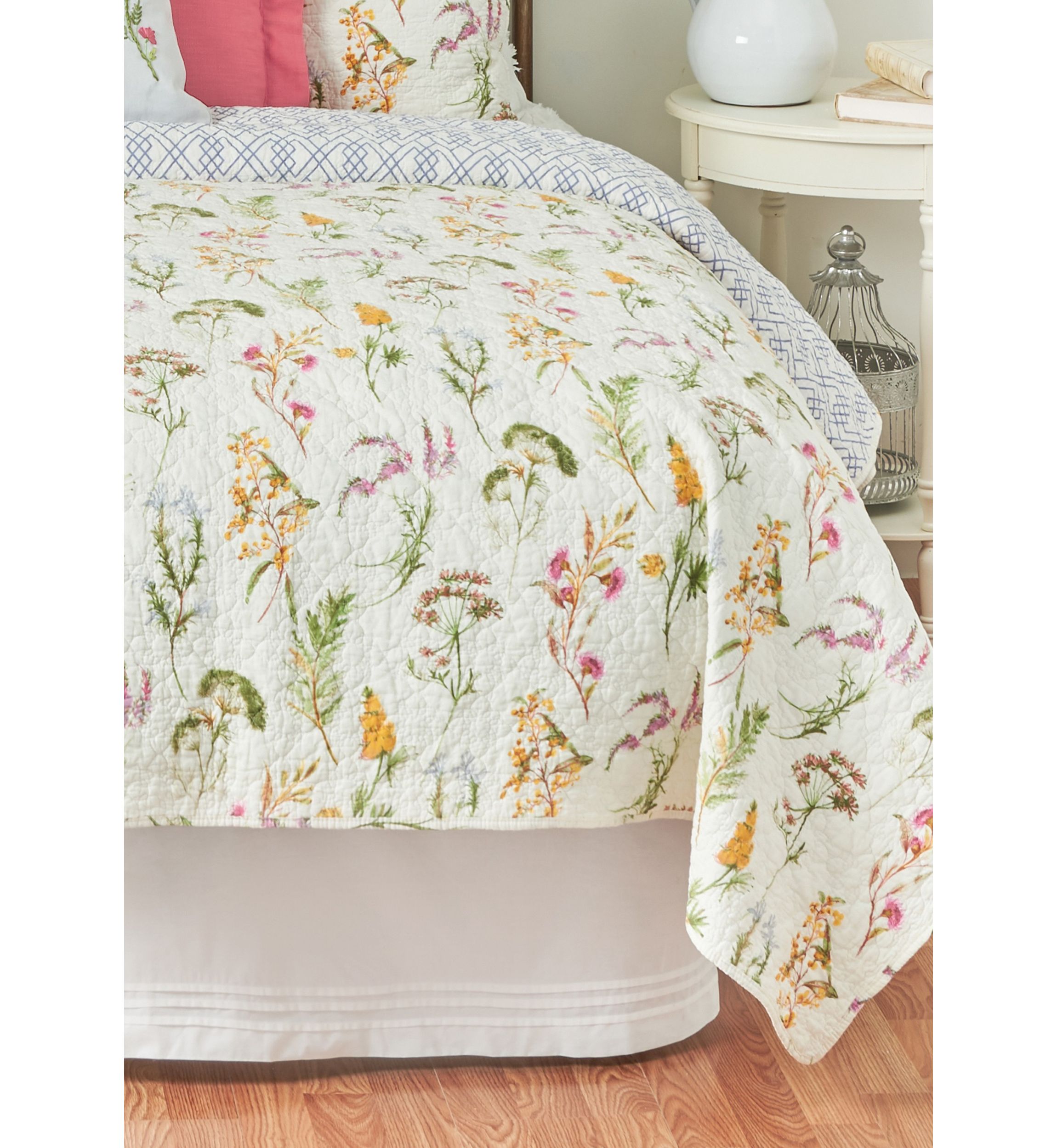 Genevieve Floral Quilt Set