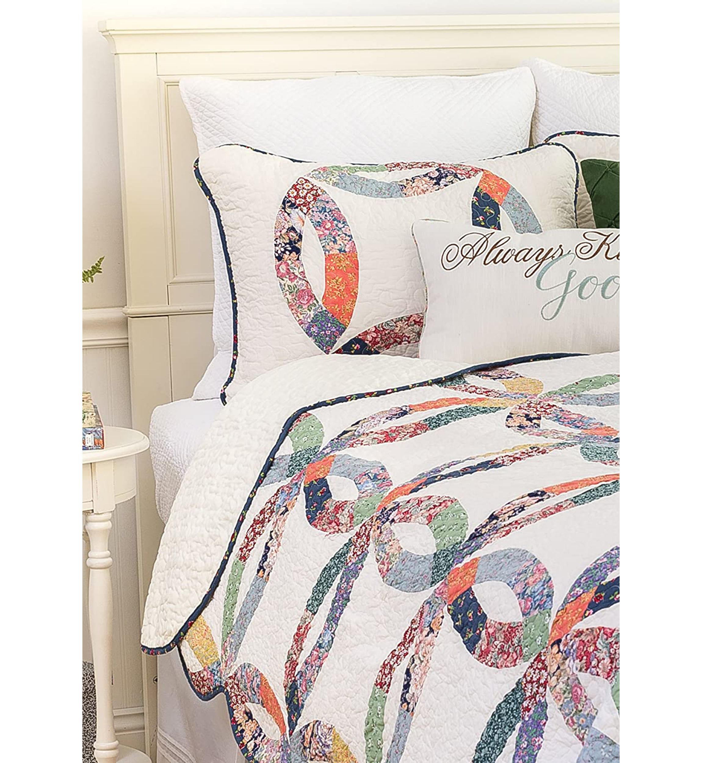 Heritage Wedding Ring Pieced Patchwork Quilt Set