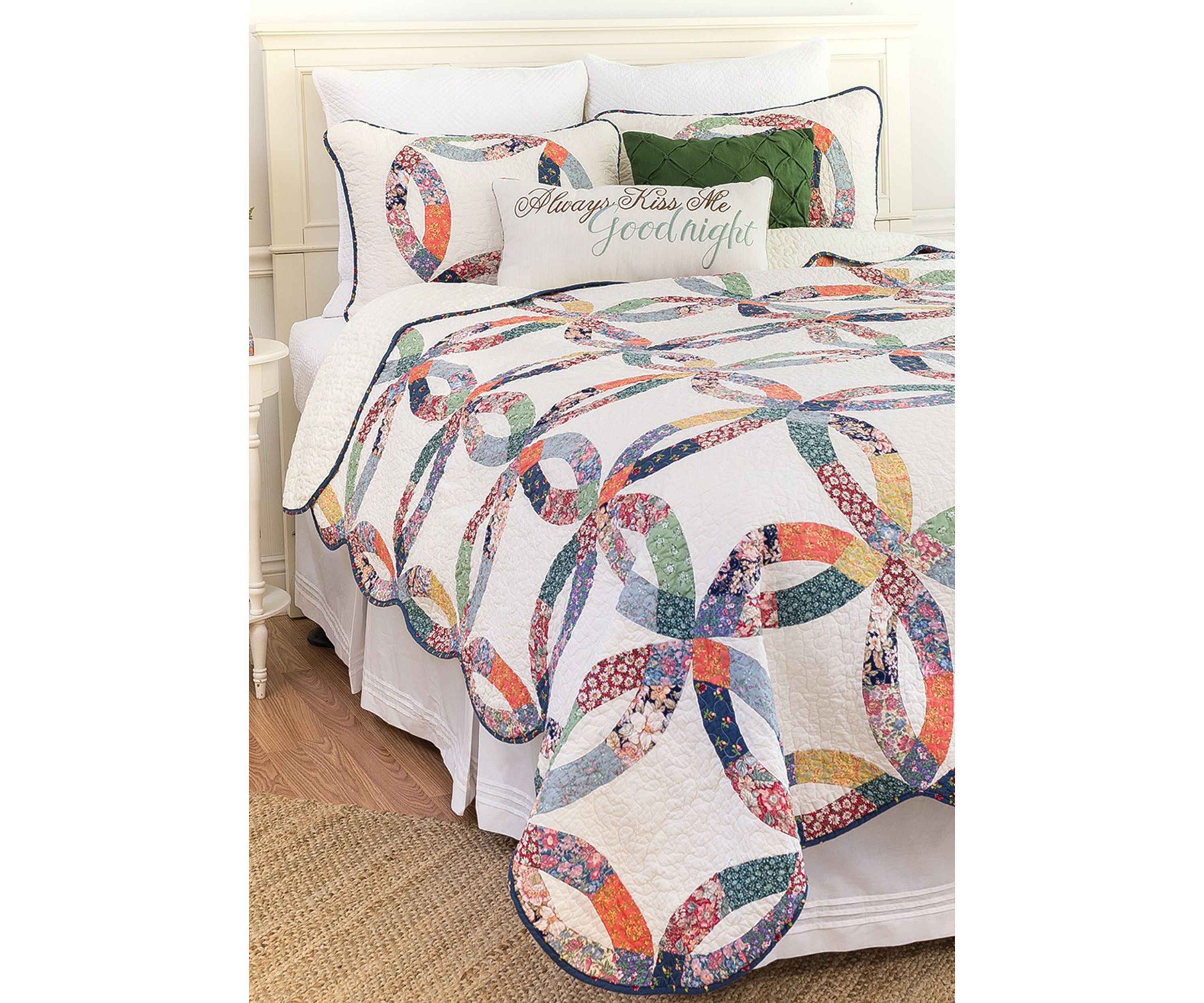 Heritage Wedding Ring Pieced Patchwork Quilt Set