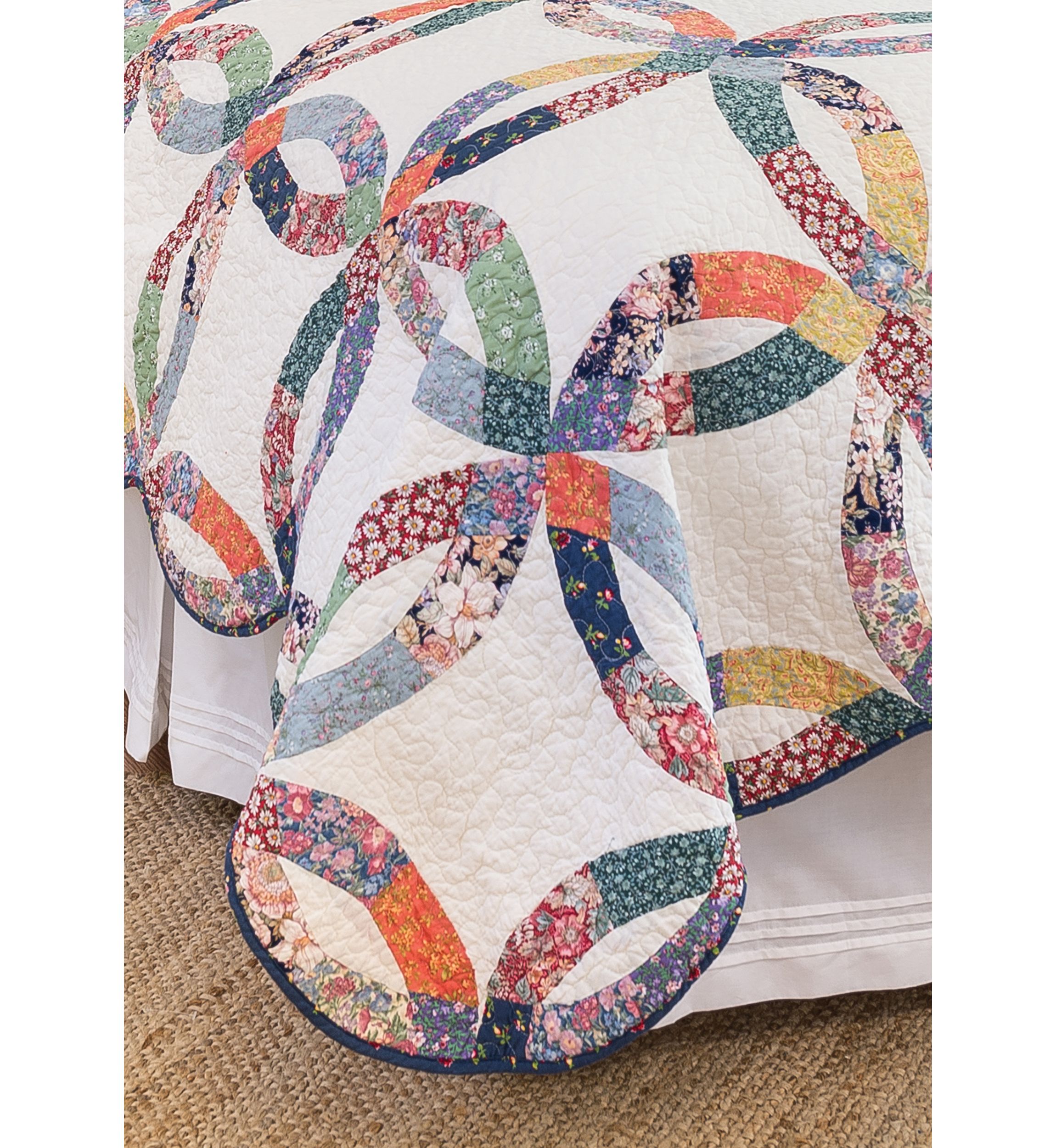 Heritage Wedding Ring Pieced Patchwork Quilt Set