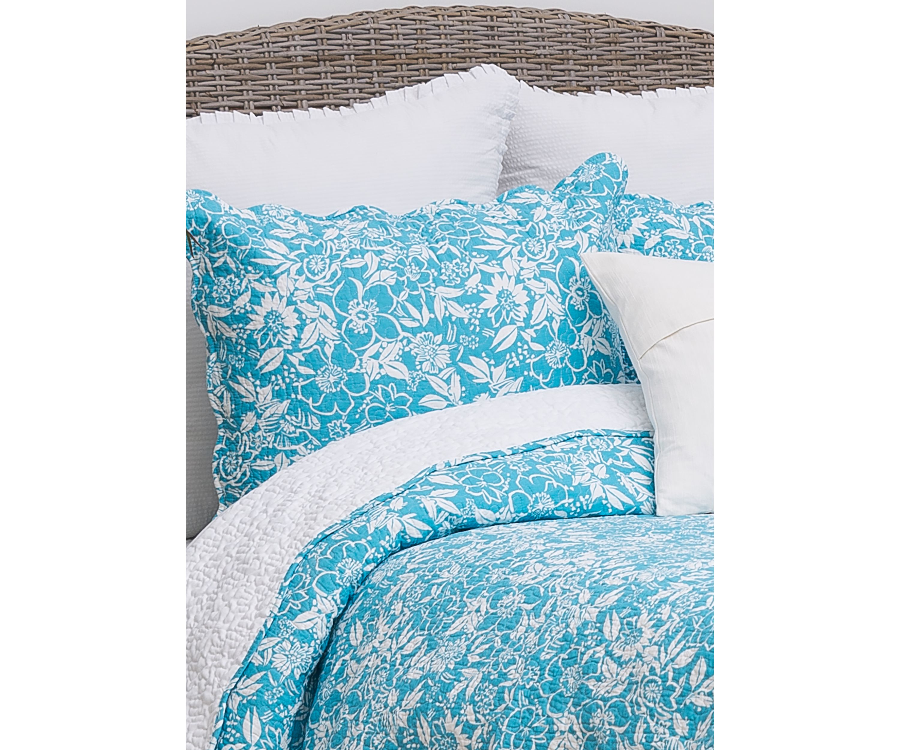 Jamaican Breeze Coastal Quilt Set