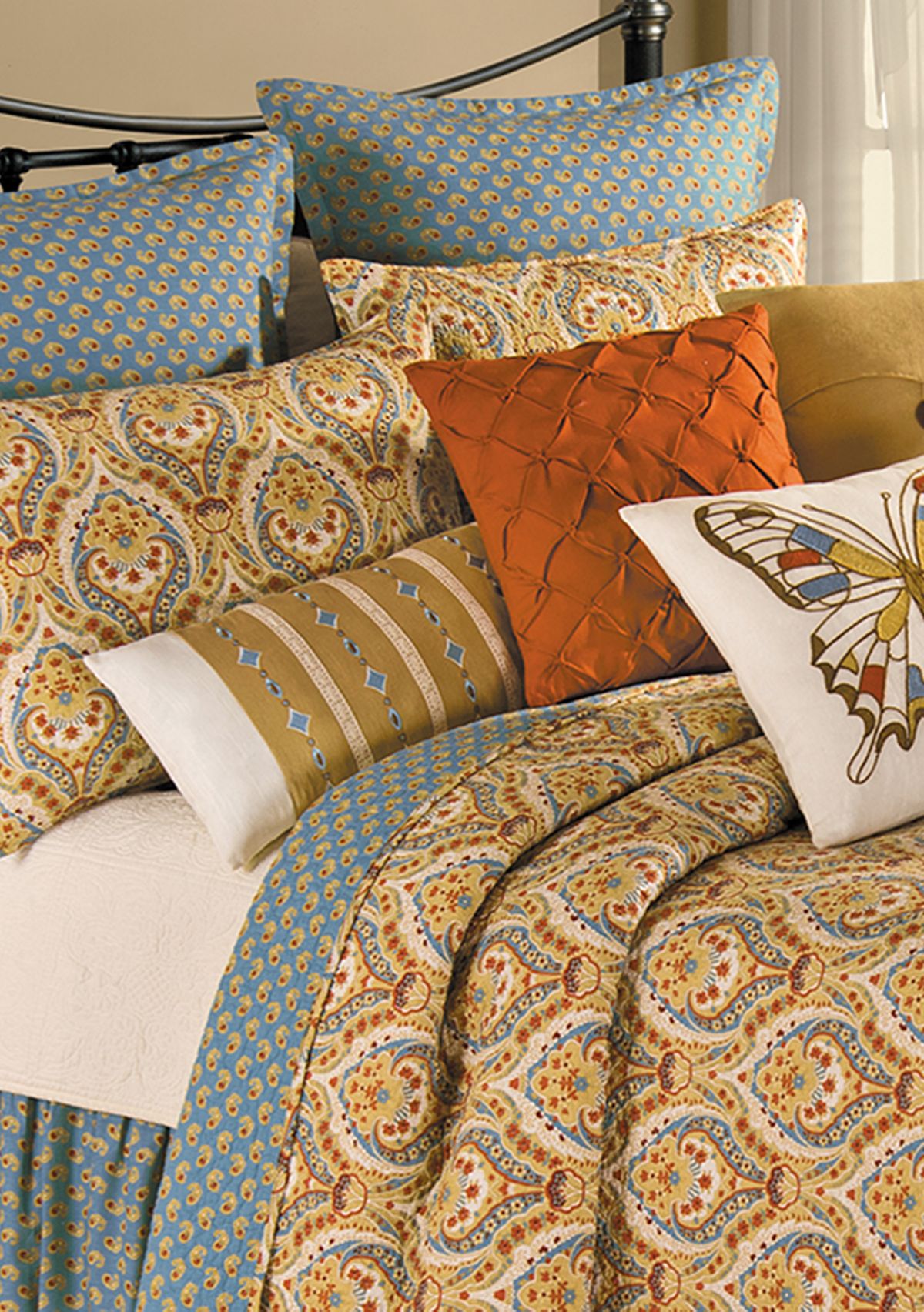 Mandalay Quilt Set