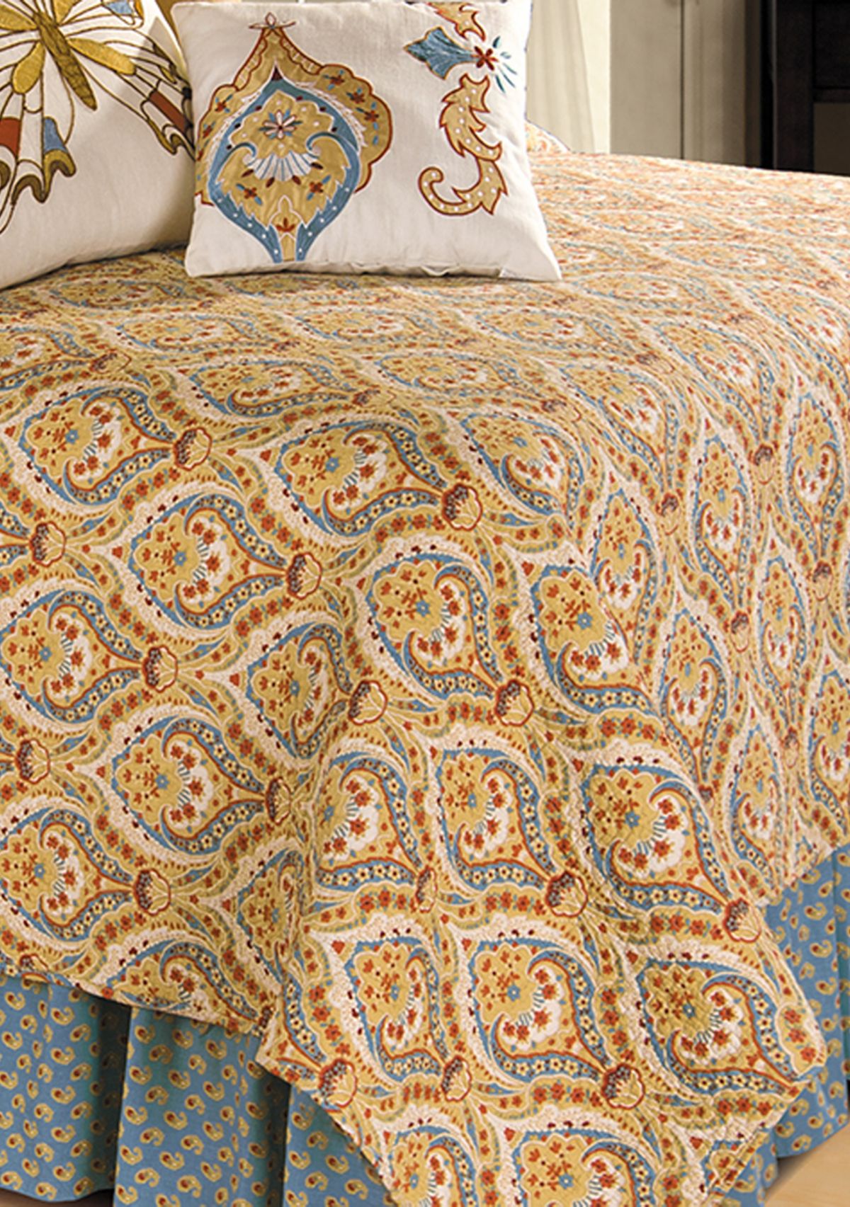 Mandalay Quilt Set